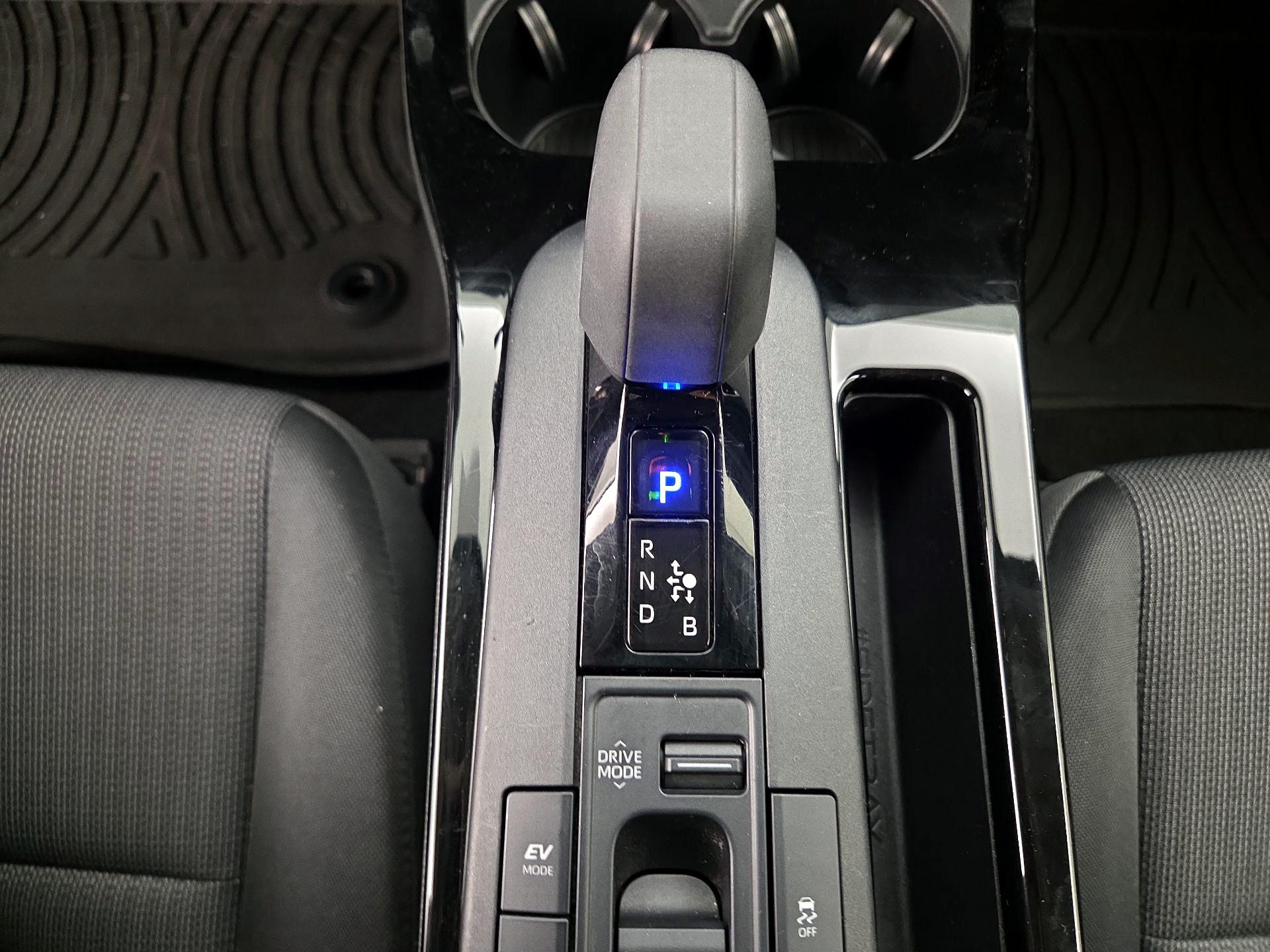 Thumbnail: 2023 Toyota Prius - 17