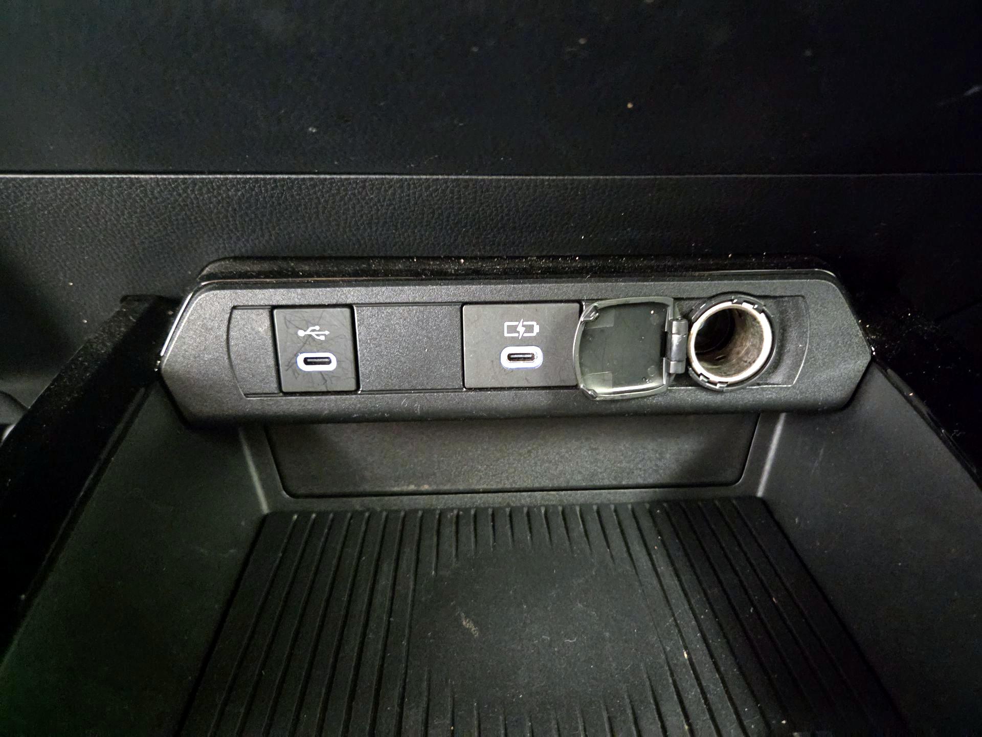 Thumbnail: 2023 Toyota Prius - 18