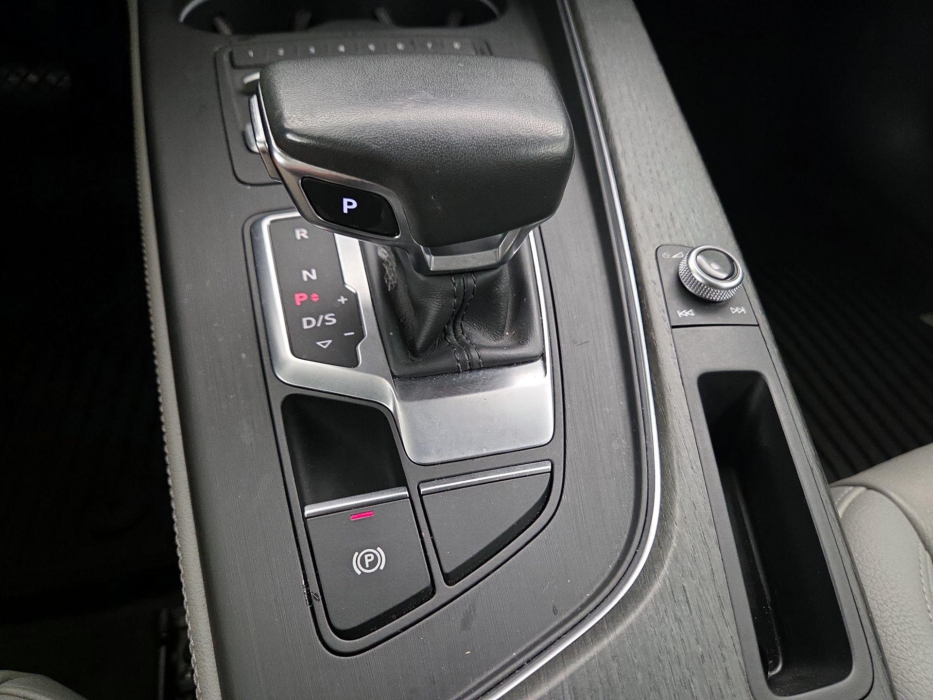 Thumbnail: 2019 Audi A4 - 18