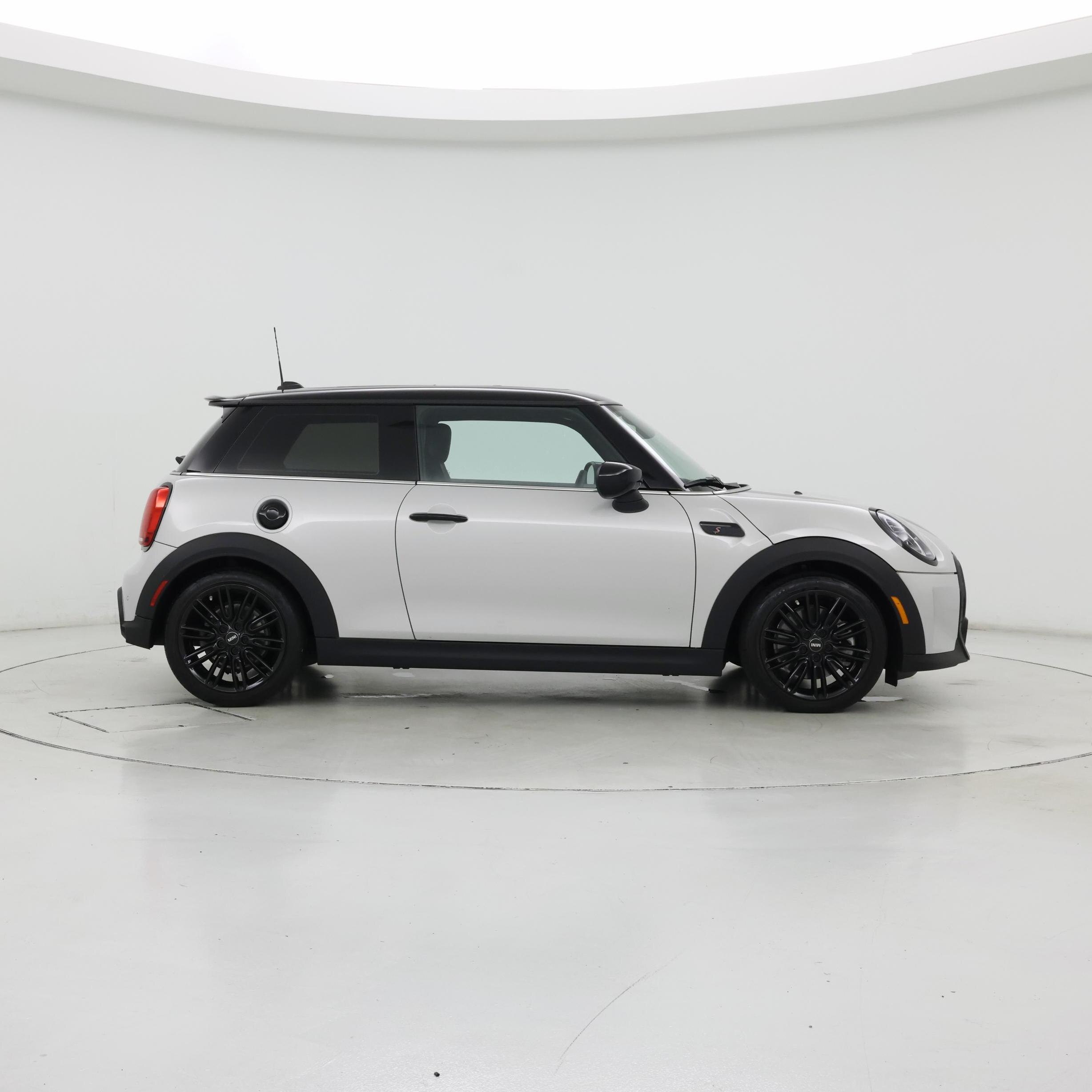 Thumbnail: 2023 MINI Cooper Hardtop - 7