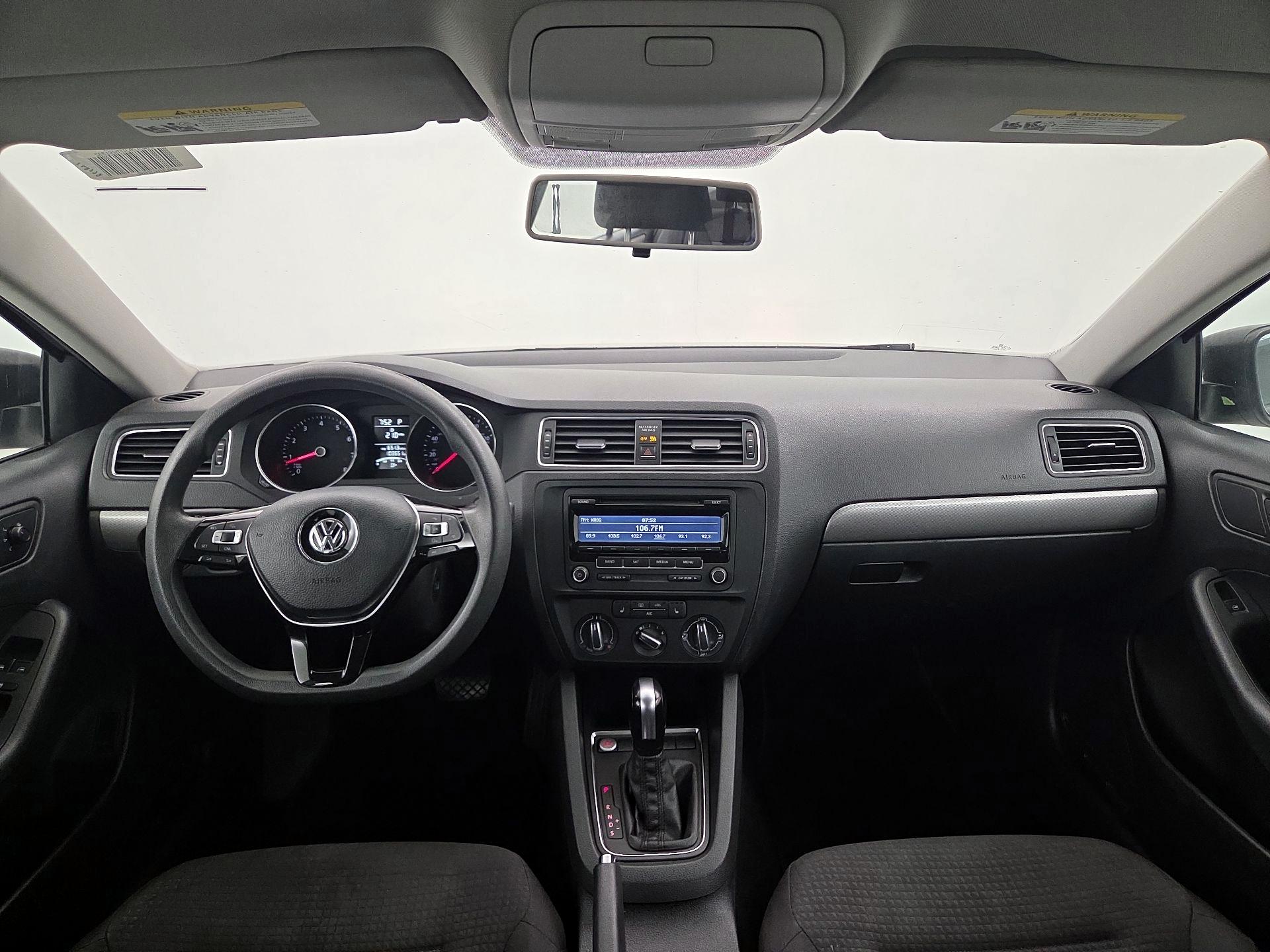 Thumbnail: 2015 Volkswagen Jetta - 9