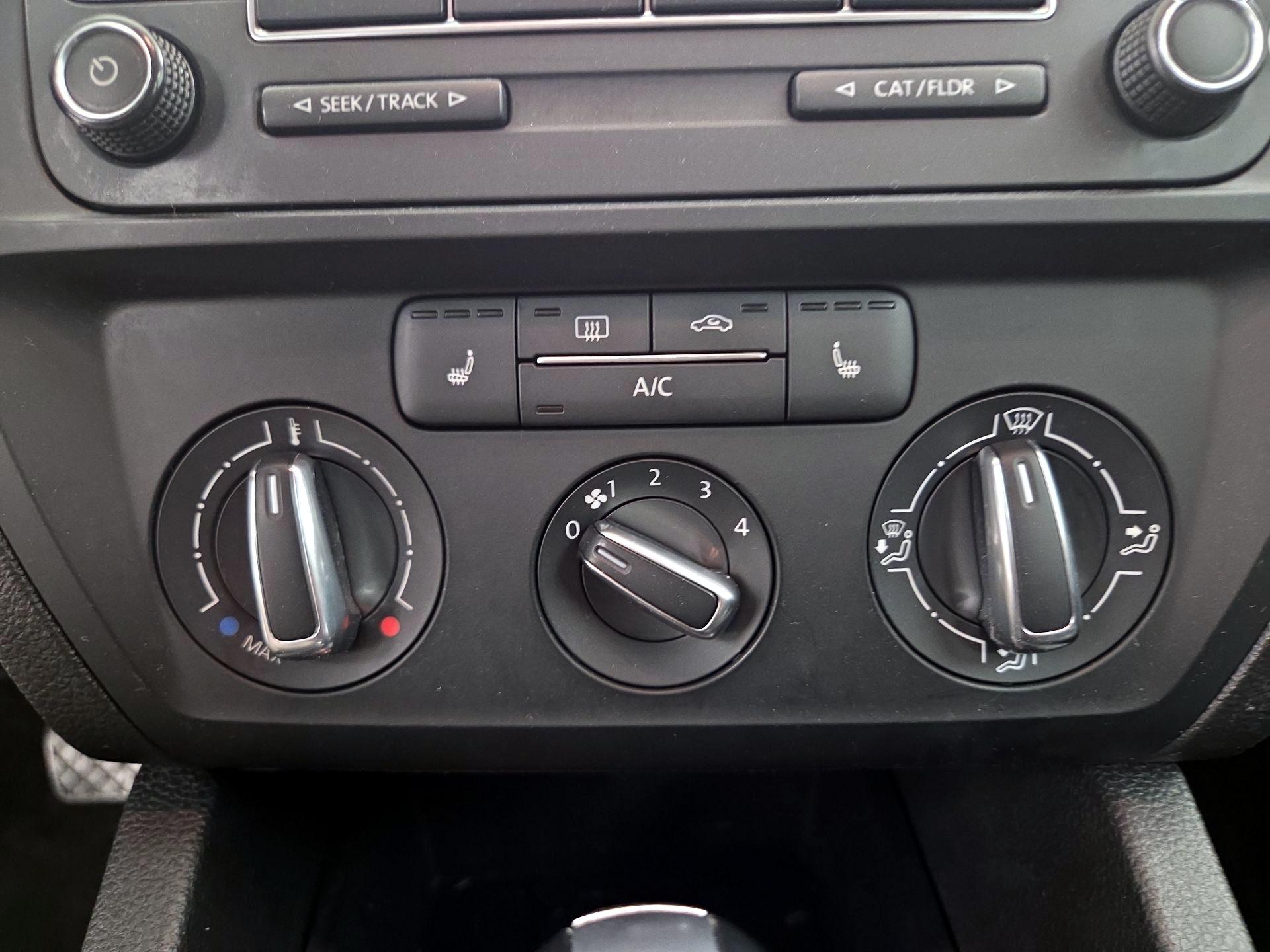 Thumbnail: 2015 Volkswagen Jetta - 15