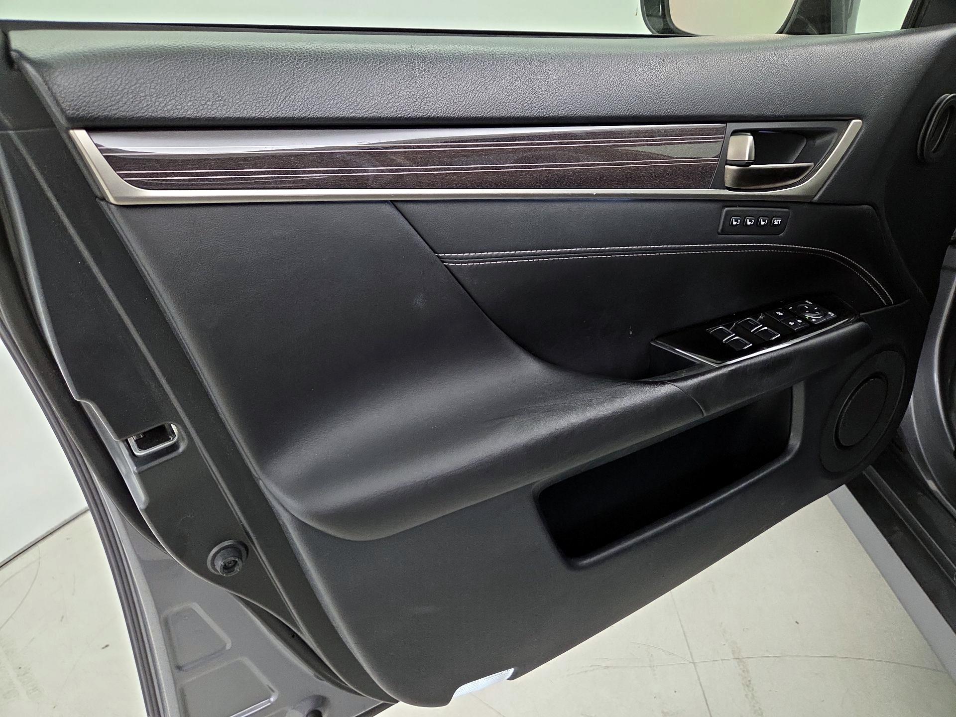 Thumbnail: 2016 Lexus GS - 12