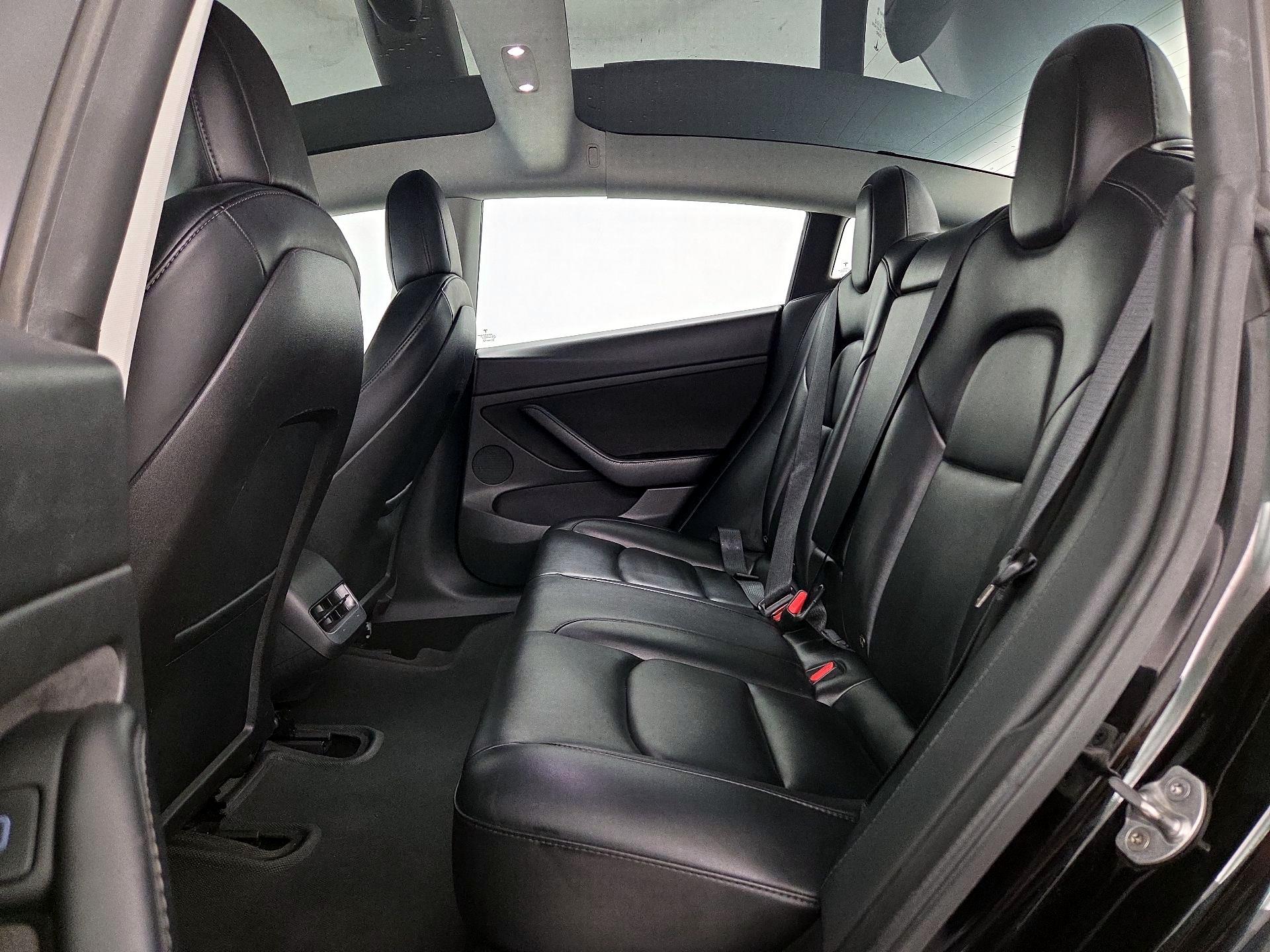 Thumbnail: 2022 Tesla Model 3 - 20