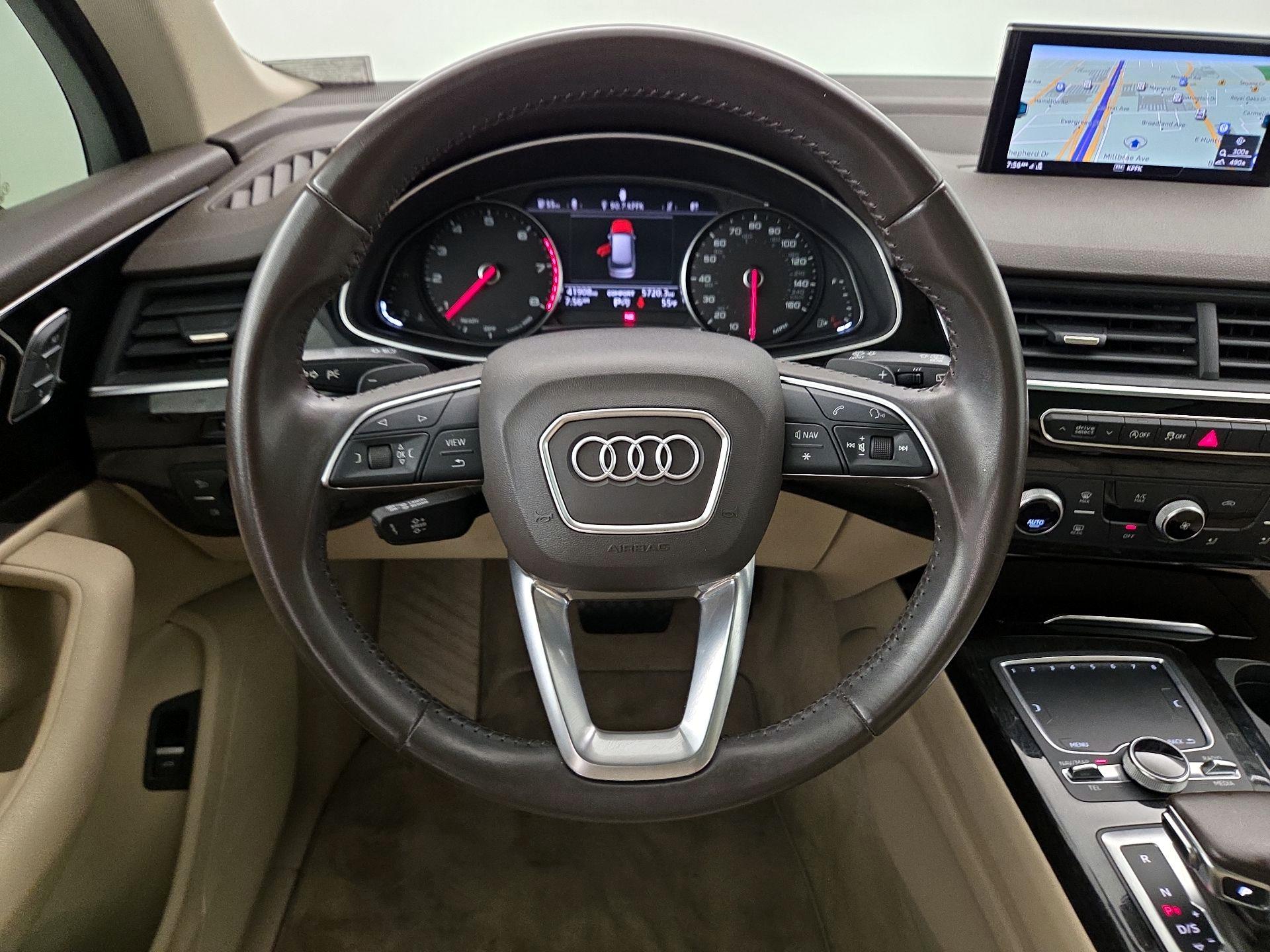 Thumbnail: 2019 Audi Q7 - 10