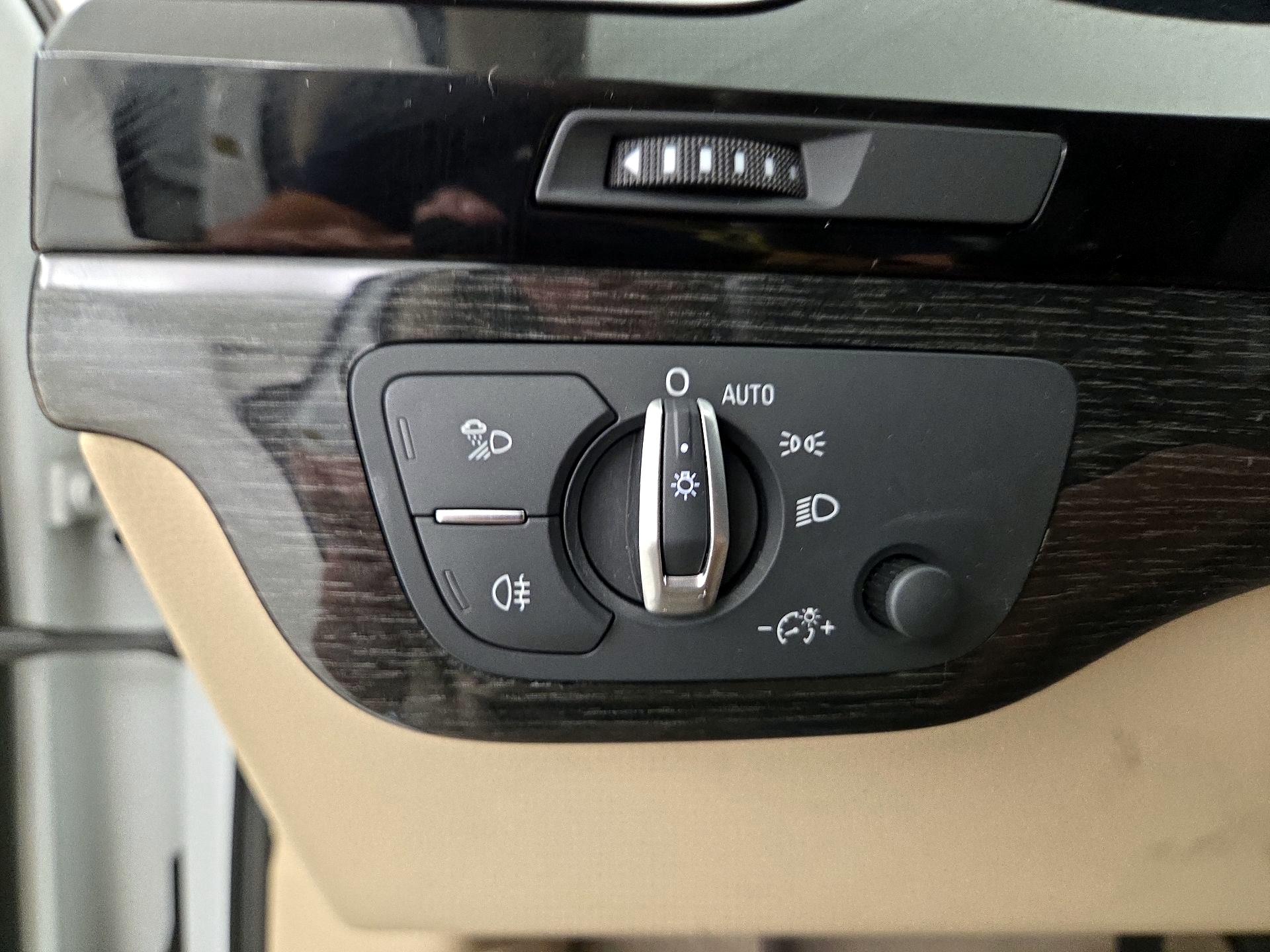 Thumbnail: 2019 Audi Q7 - 13