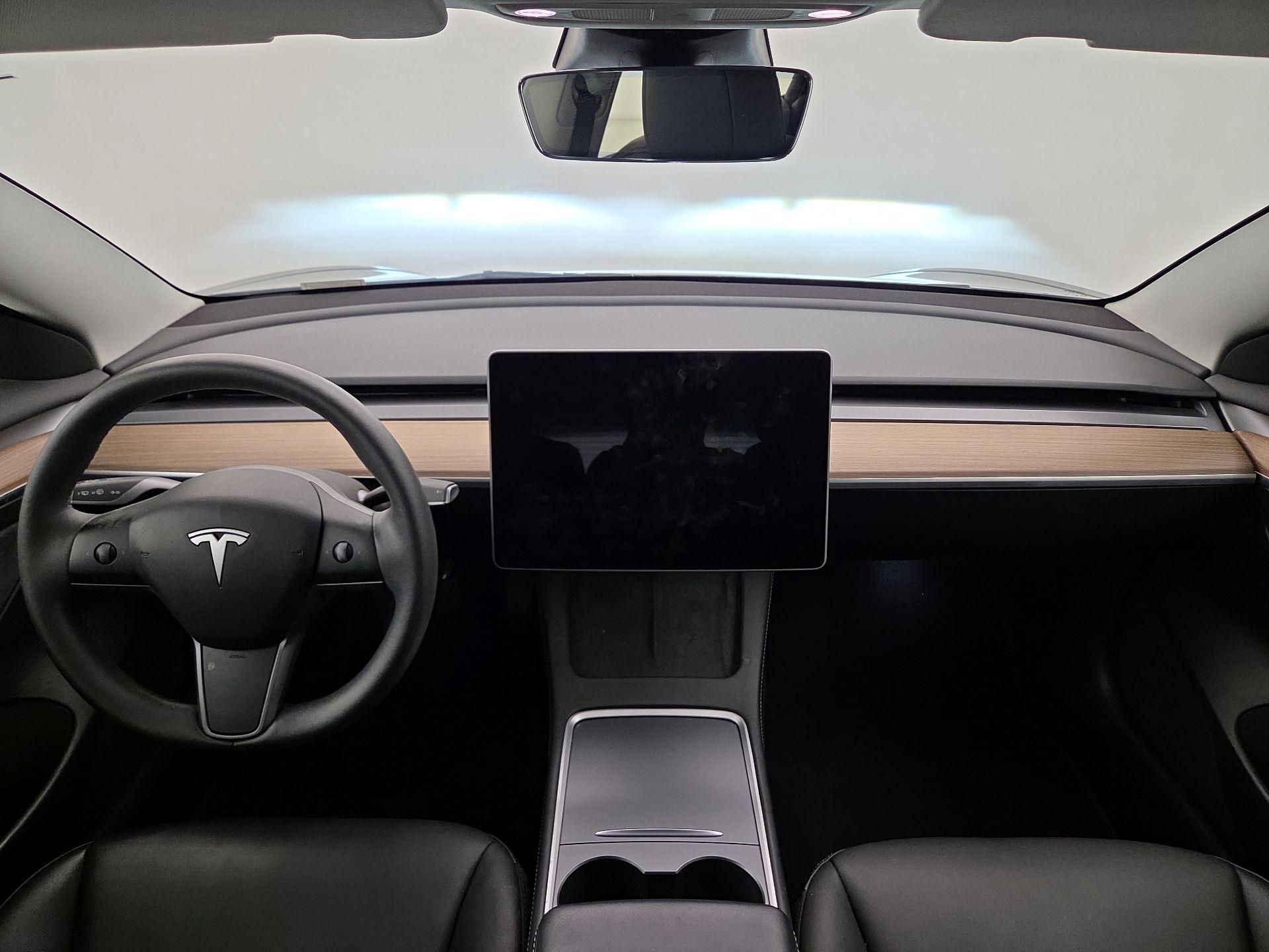 Thumbnail: 2023 Tesla Model 3 - 9