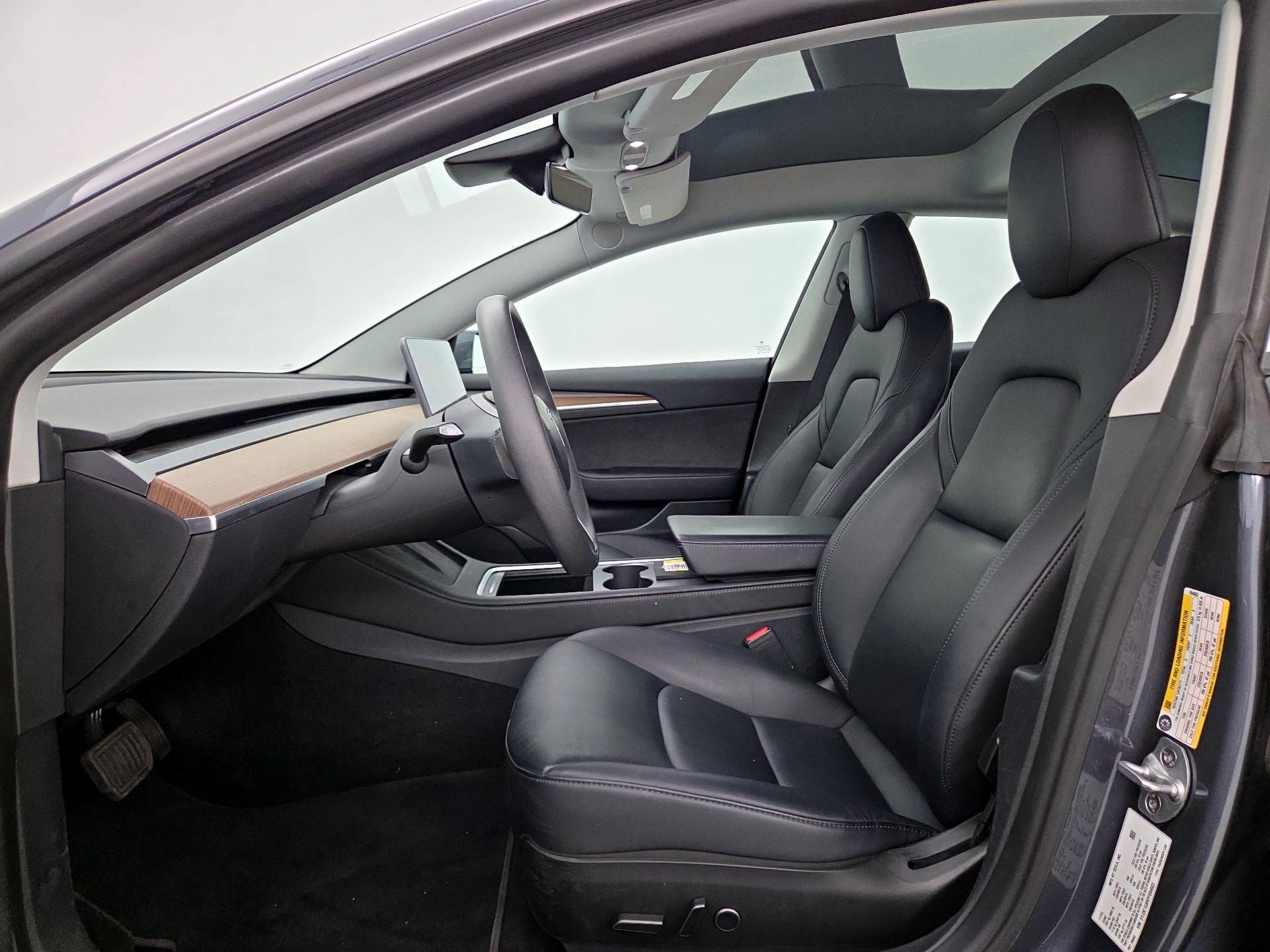 Thumbnail: 2023 Tesla Model 3 - 11