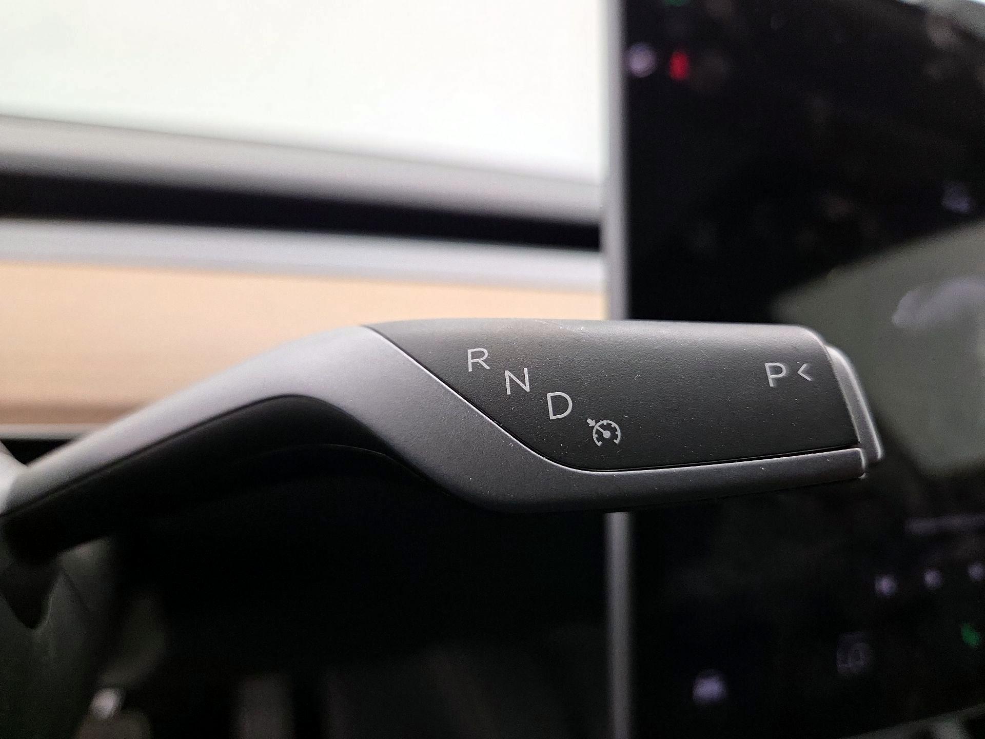 Thumbnail: 2023 Tesla Model 3 - 17