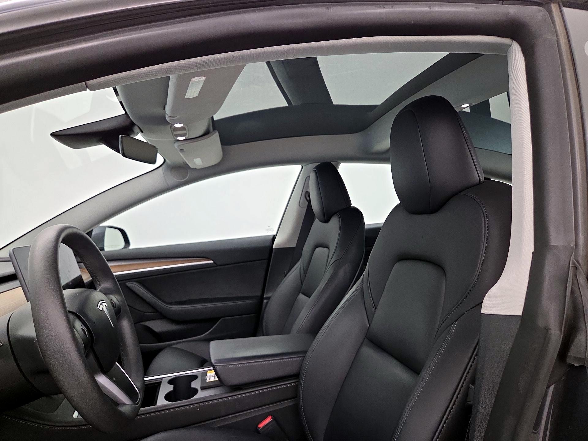 Thumbnail: 2023 Tesla Model 3 - 19