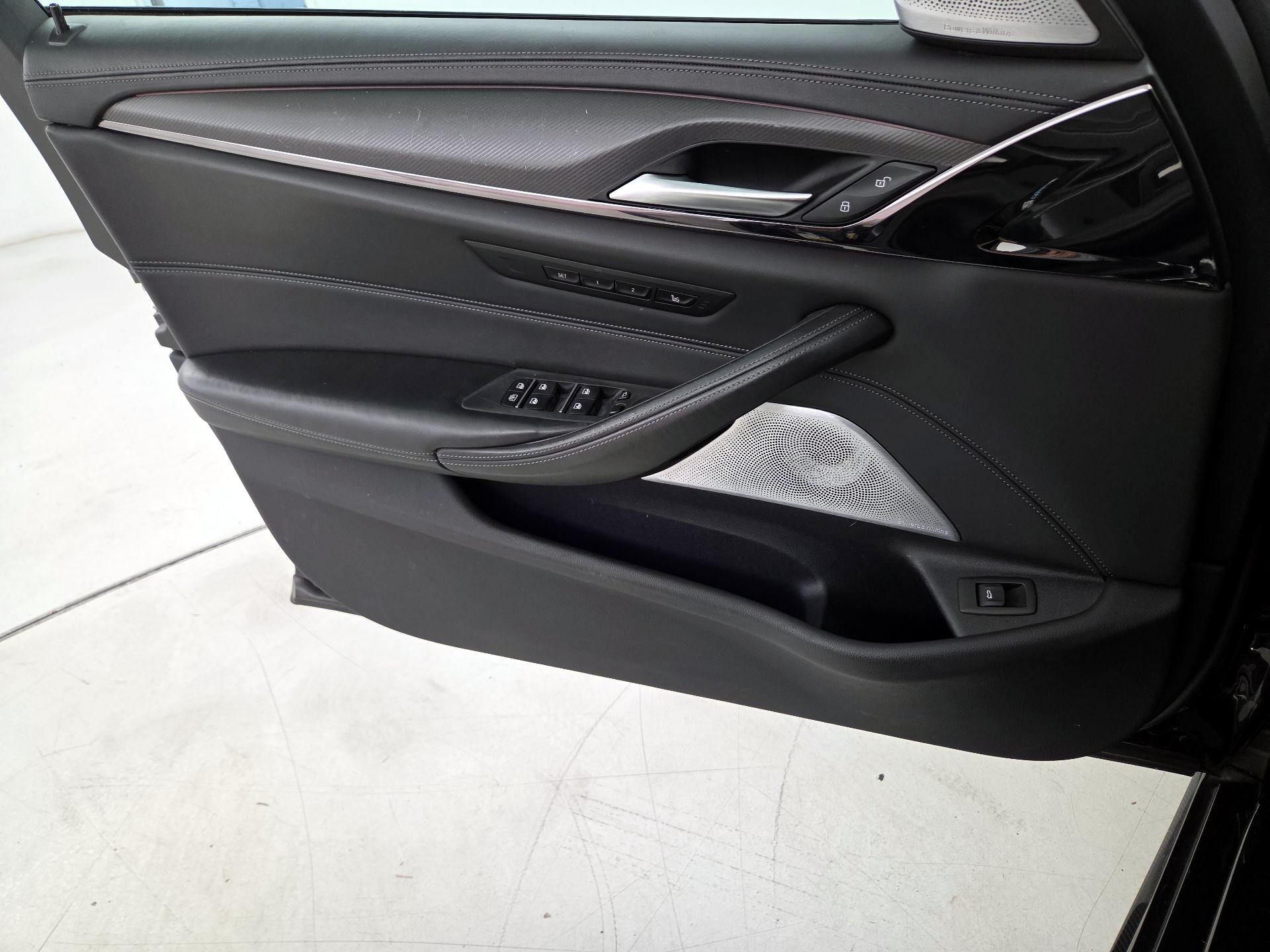 Thumbnail: 2023 BMW M5 - 12