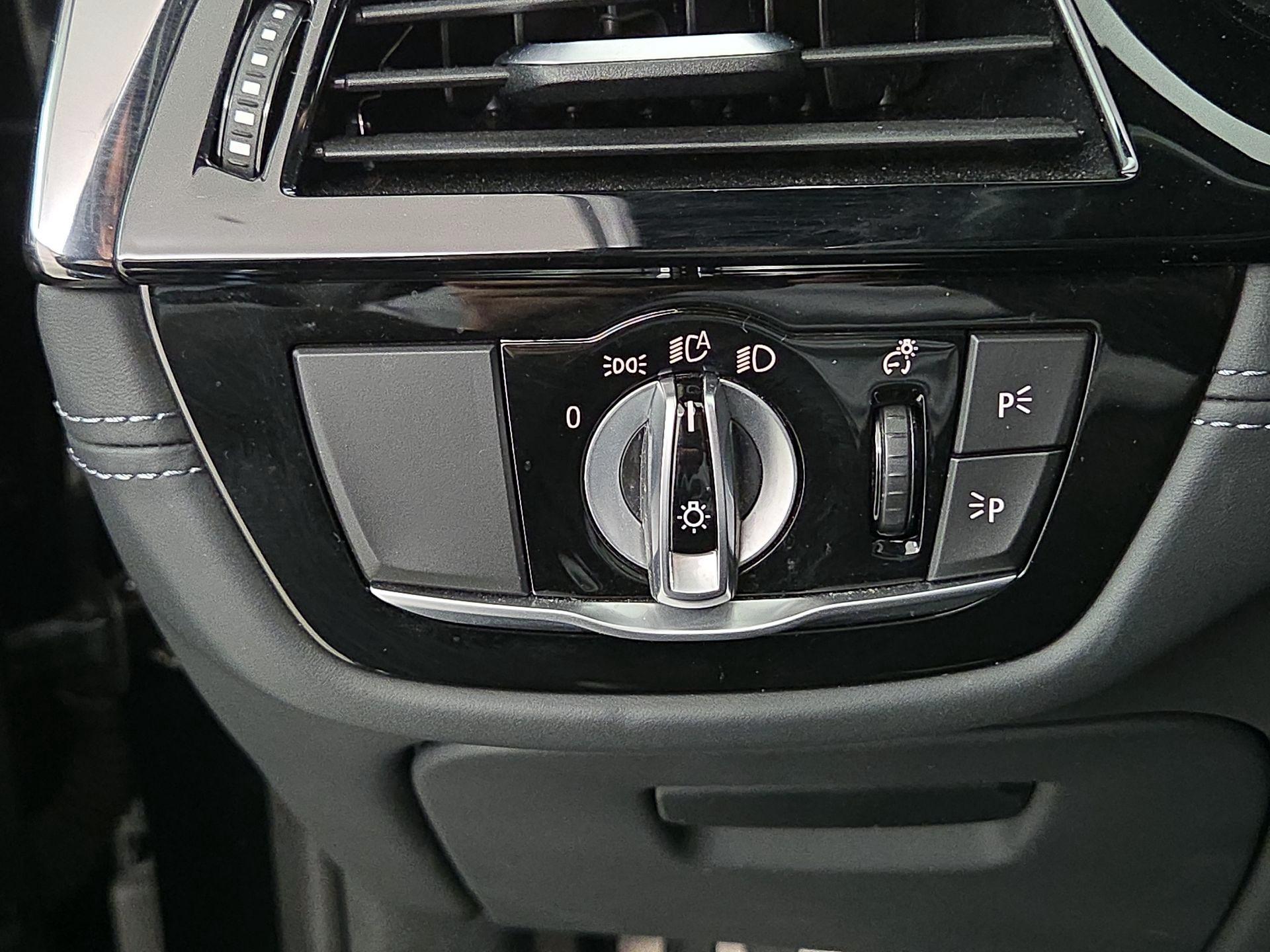 Thumbnail: 2023 BMW M5 - 13