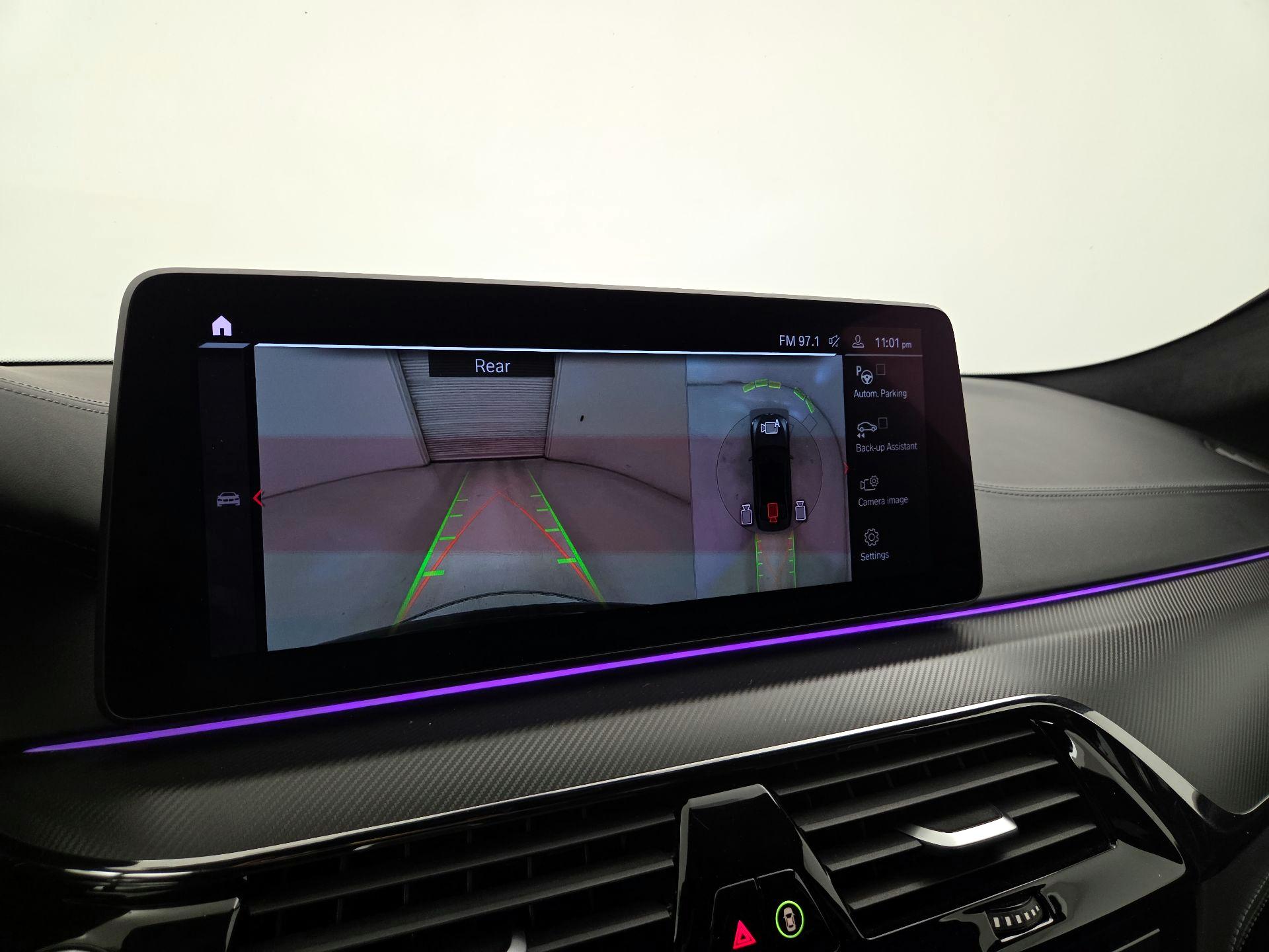 Thumbnail: 2023 BMW M5 - 15