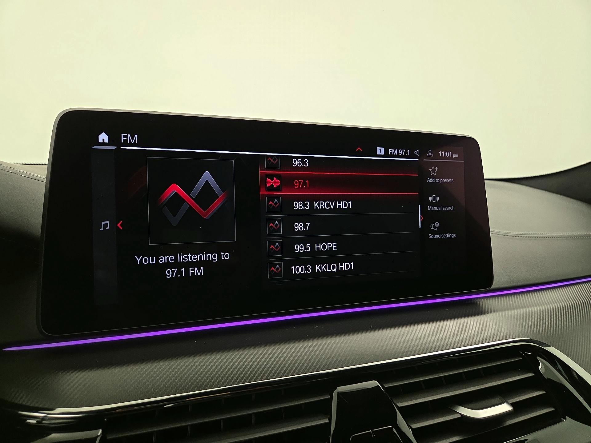 Thumbnail: 2023 BMW M5 - 16