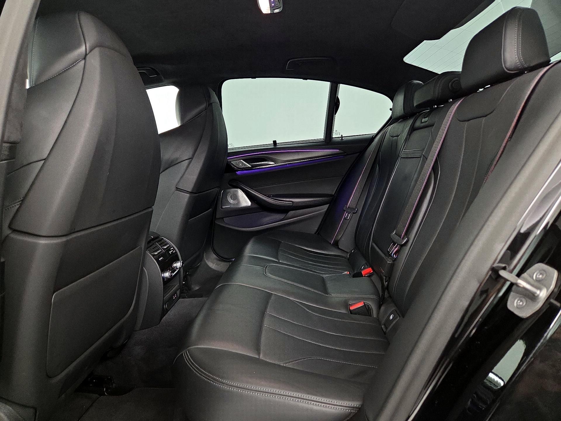 Thumbnail: 2023 BMW M5 - 20