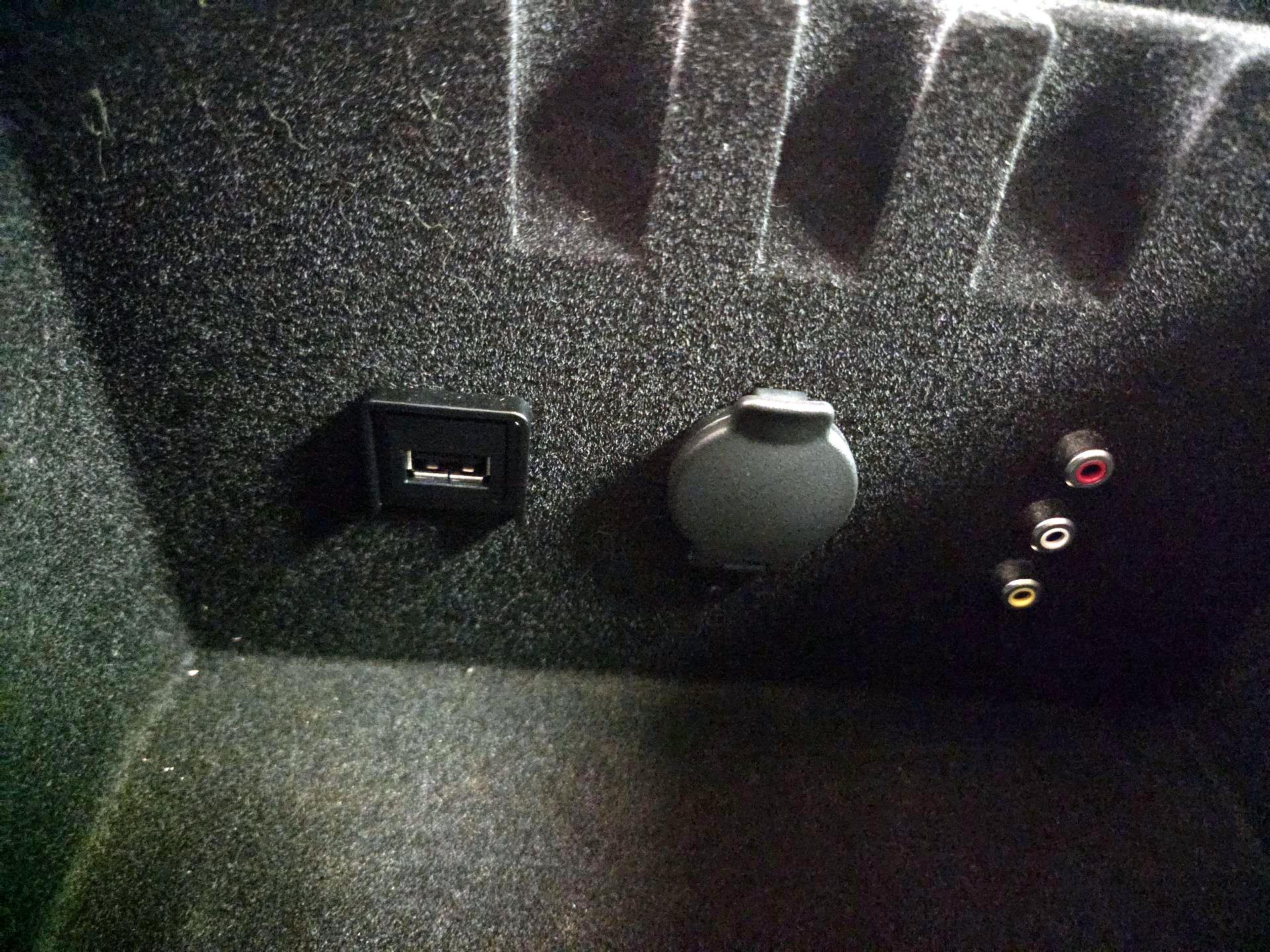 Thumbnail: 2015 INFINITI QX60 - 18