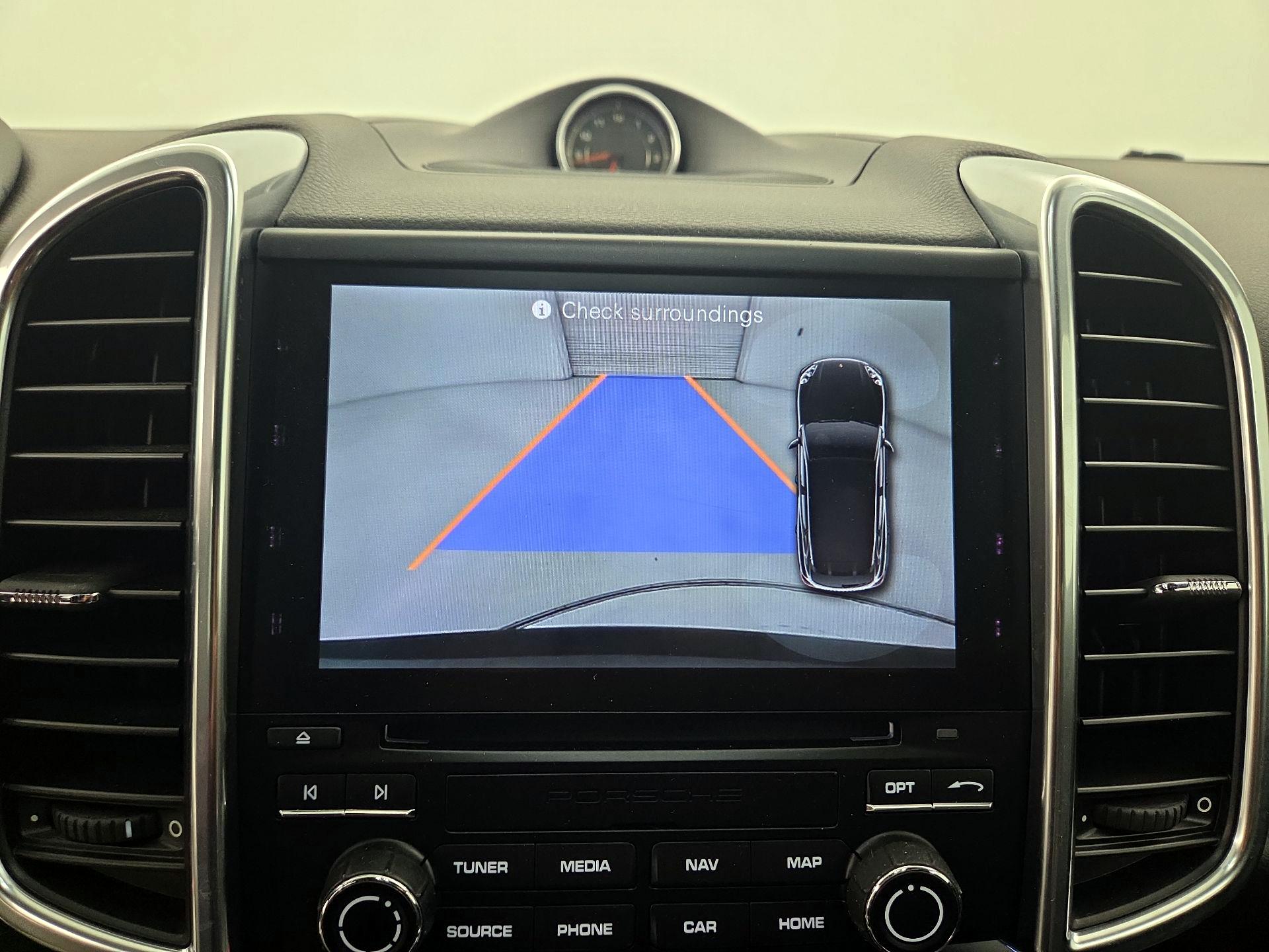 Thumbnail: 2018 Porsche Cayenne - 15