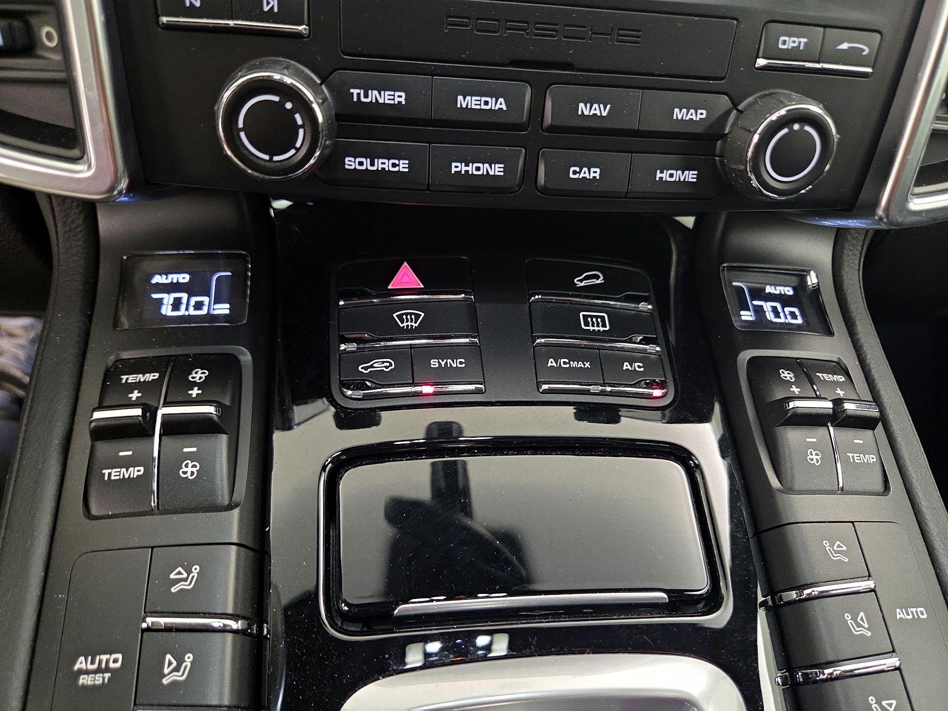 Thumbnail: 2018 Porsche Cayenne - 17