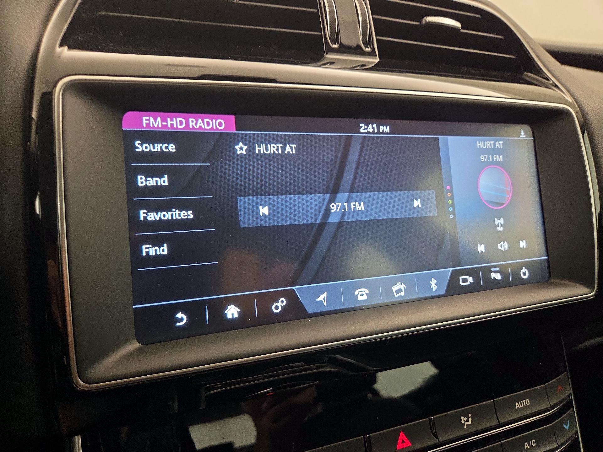 Thumbnail: 2019 Jaguar XE - 16