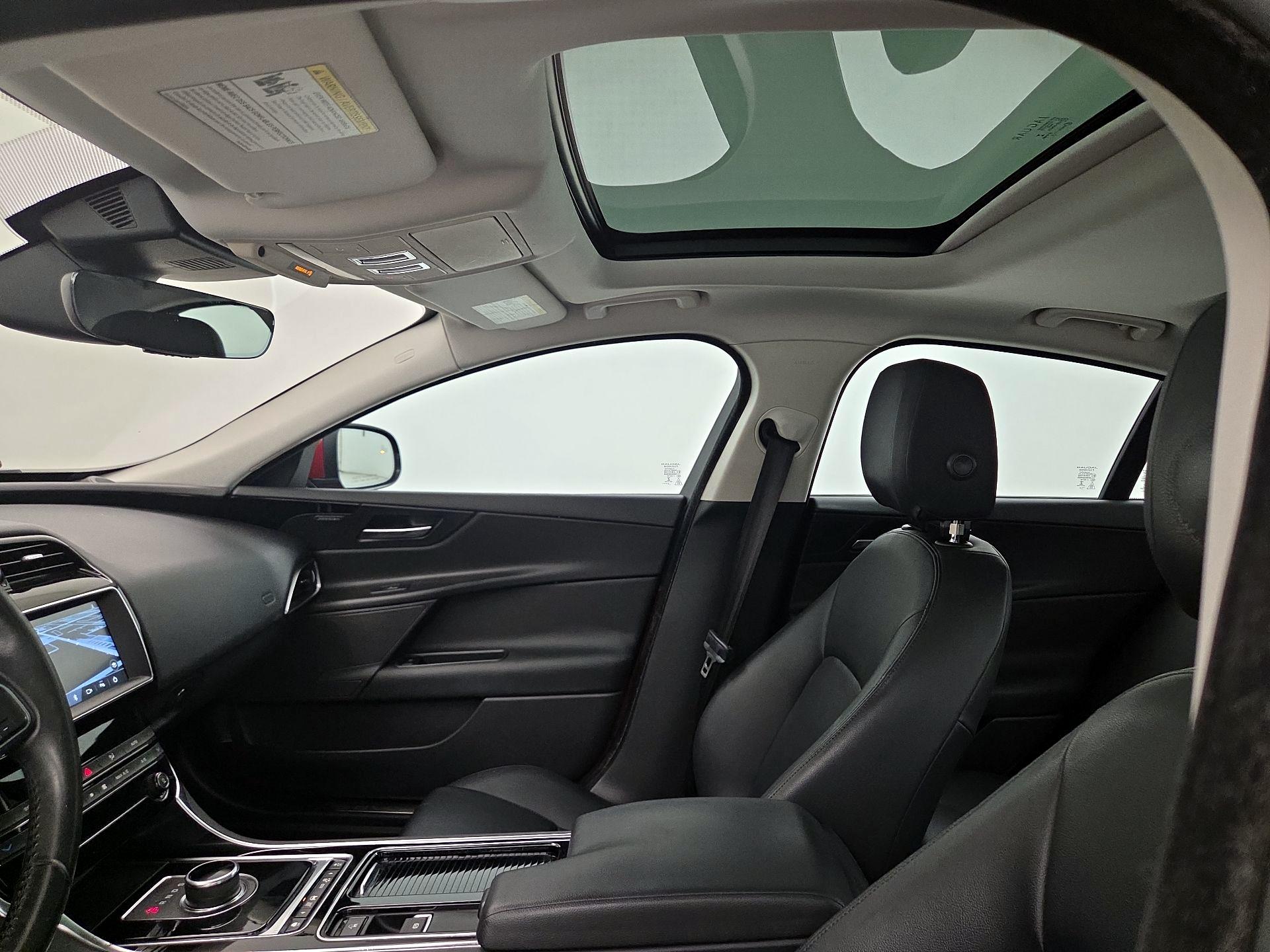 Thumbnail: 2019 Jaguar XE - 20