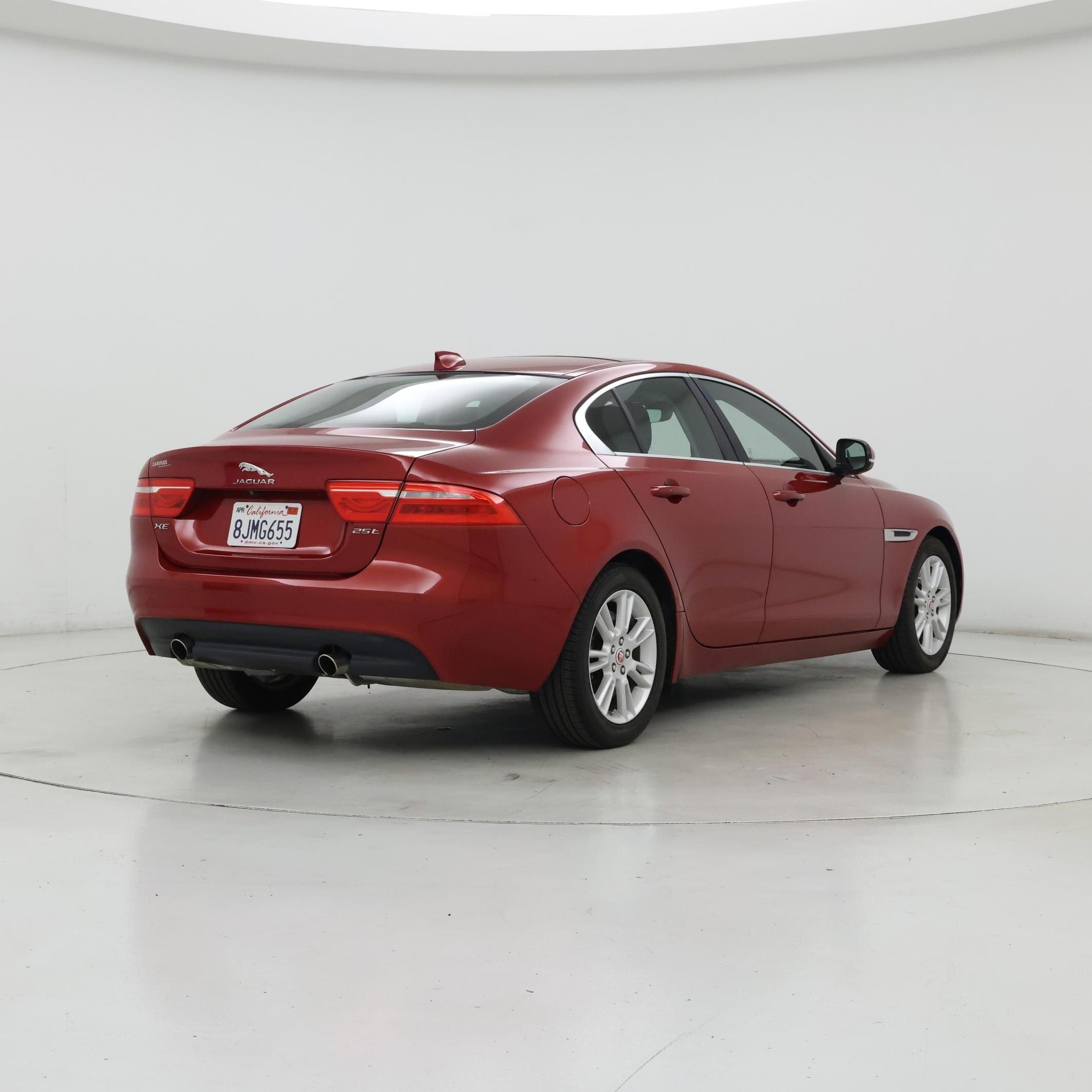 Thumbnail: 2019 Jaguar XE - 8