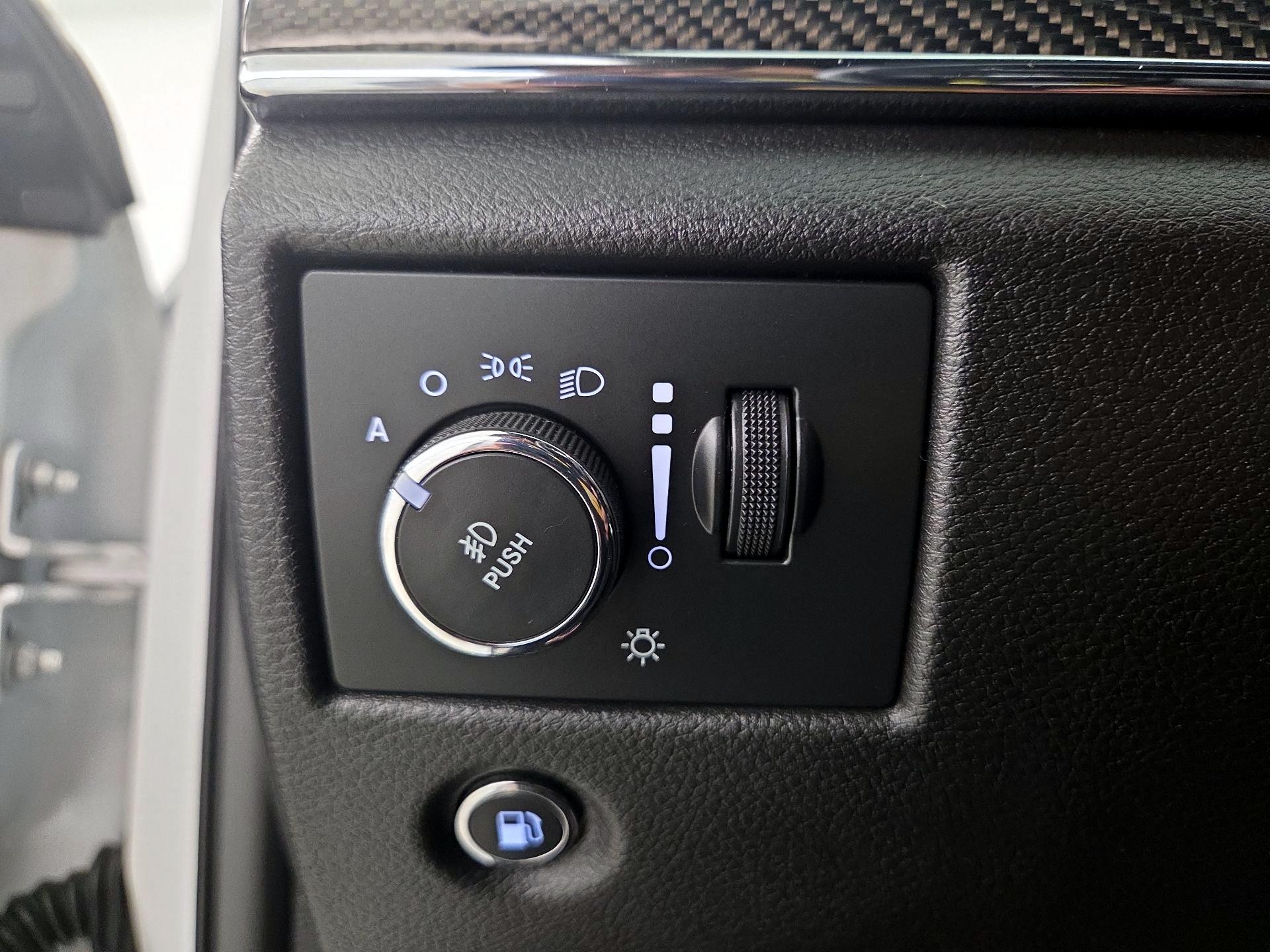 Thumbnail: 2017 Jeep Grand Cherokee - 13