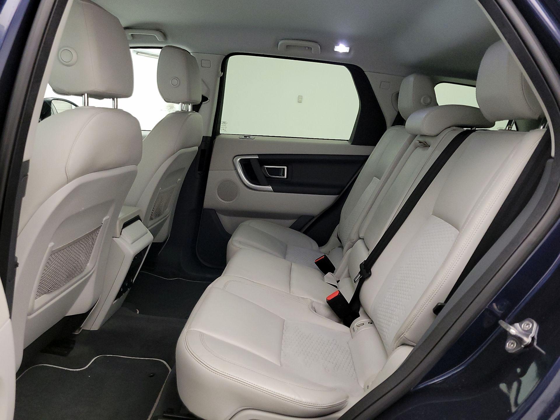 Thumbnail: 2017 Land Rover Discovery Sport - 19