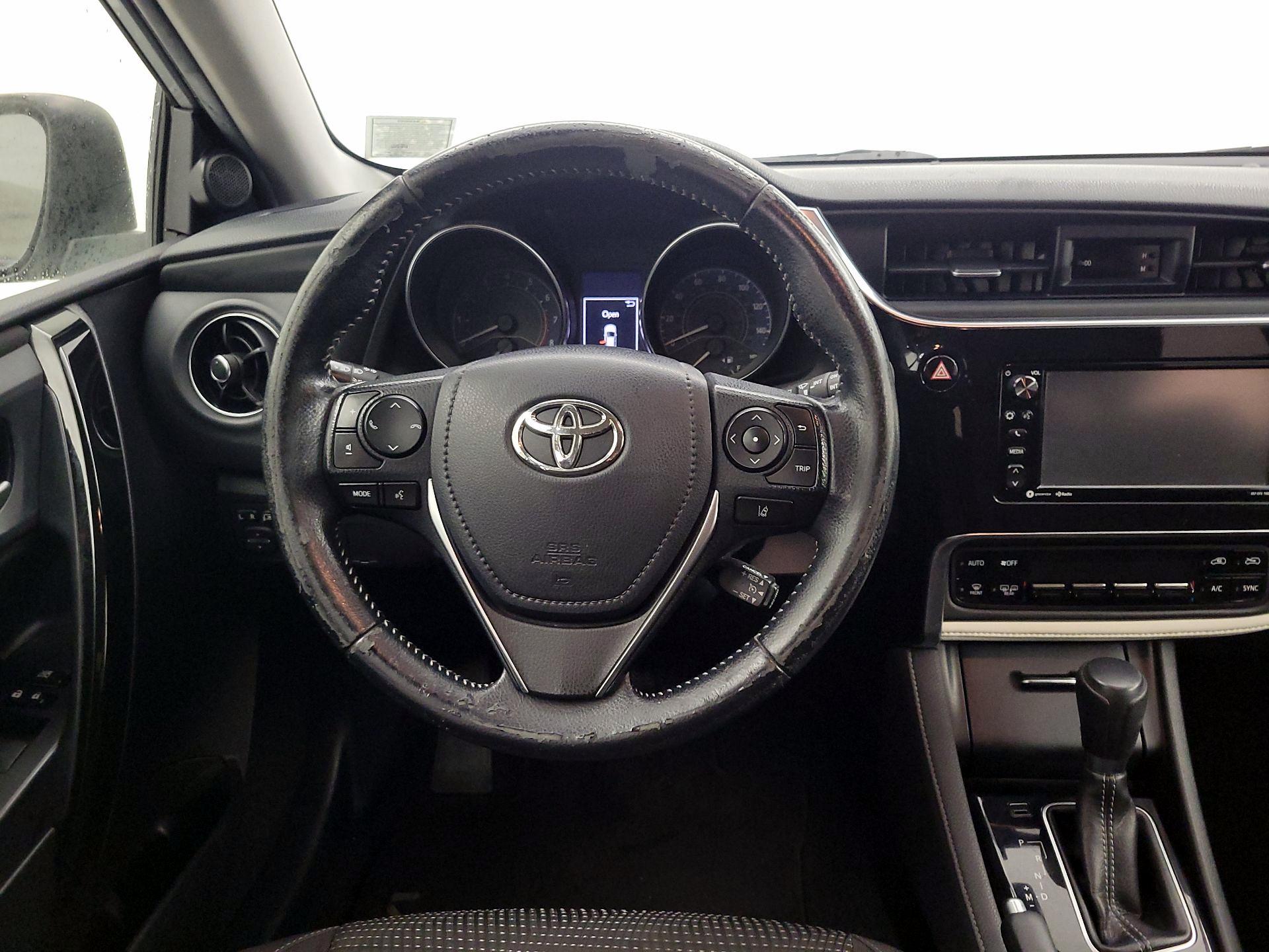 Thumbnail: 2017 Toyota Corolla iM - 10