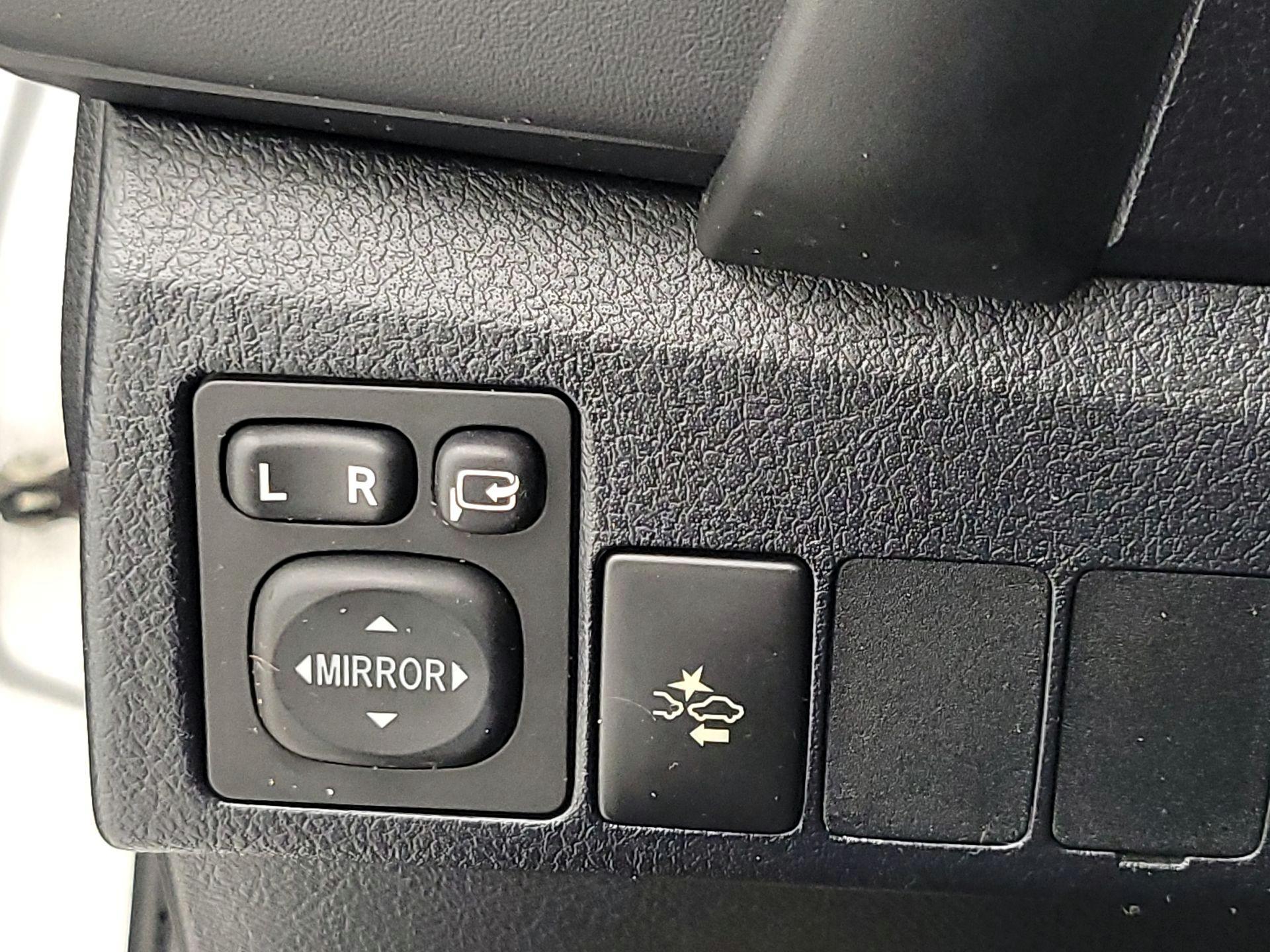 Thumbnail: 2017 Toyota Corolla iM - 13