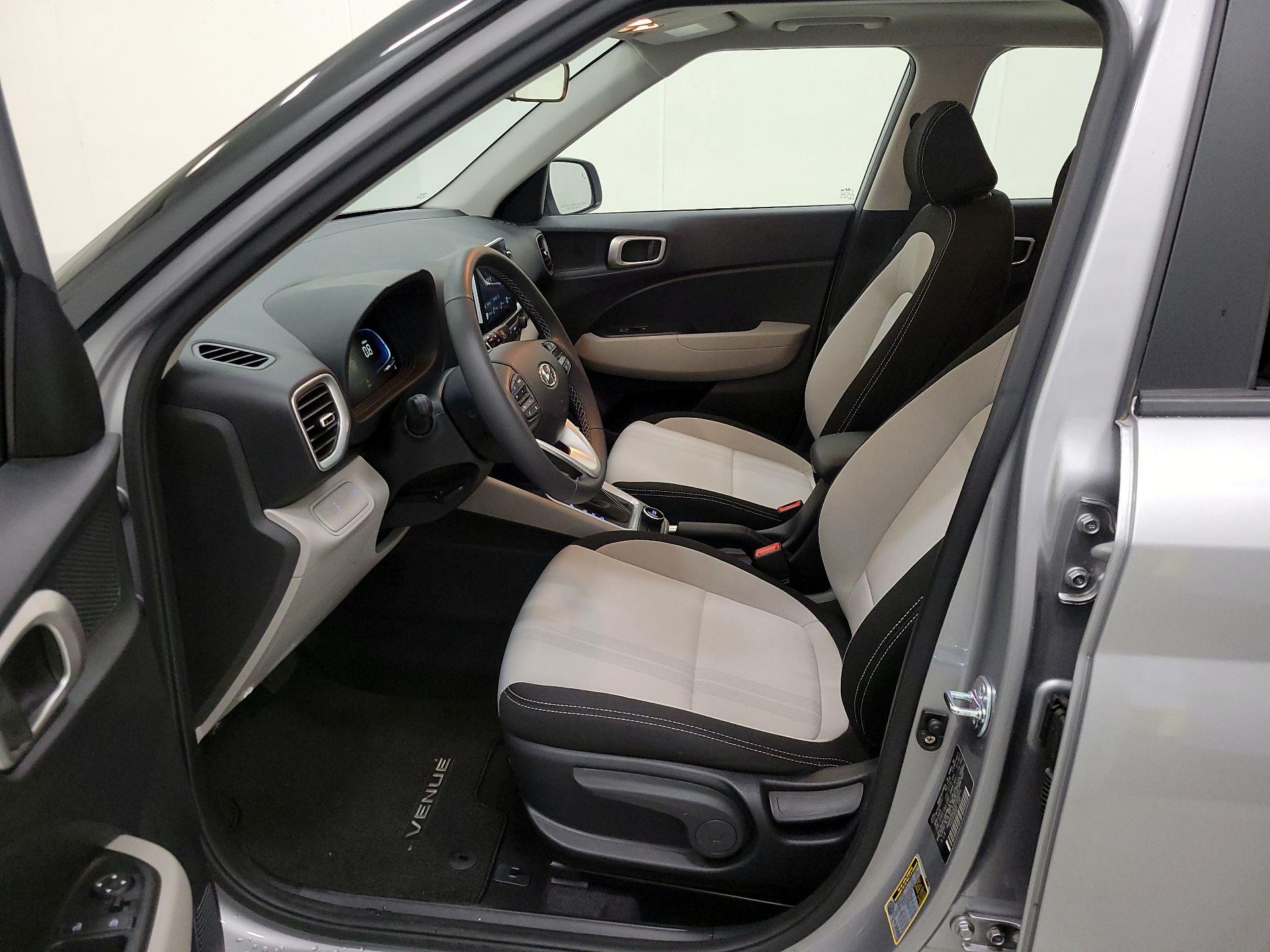 Thumbnail: 2025 Hyundai Venue - 11