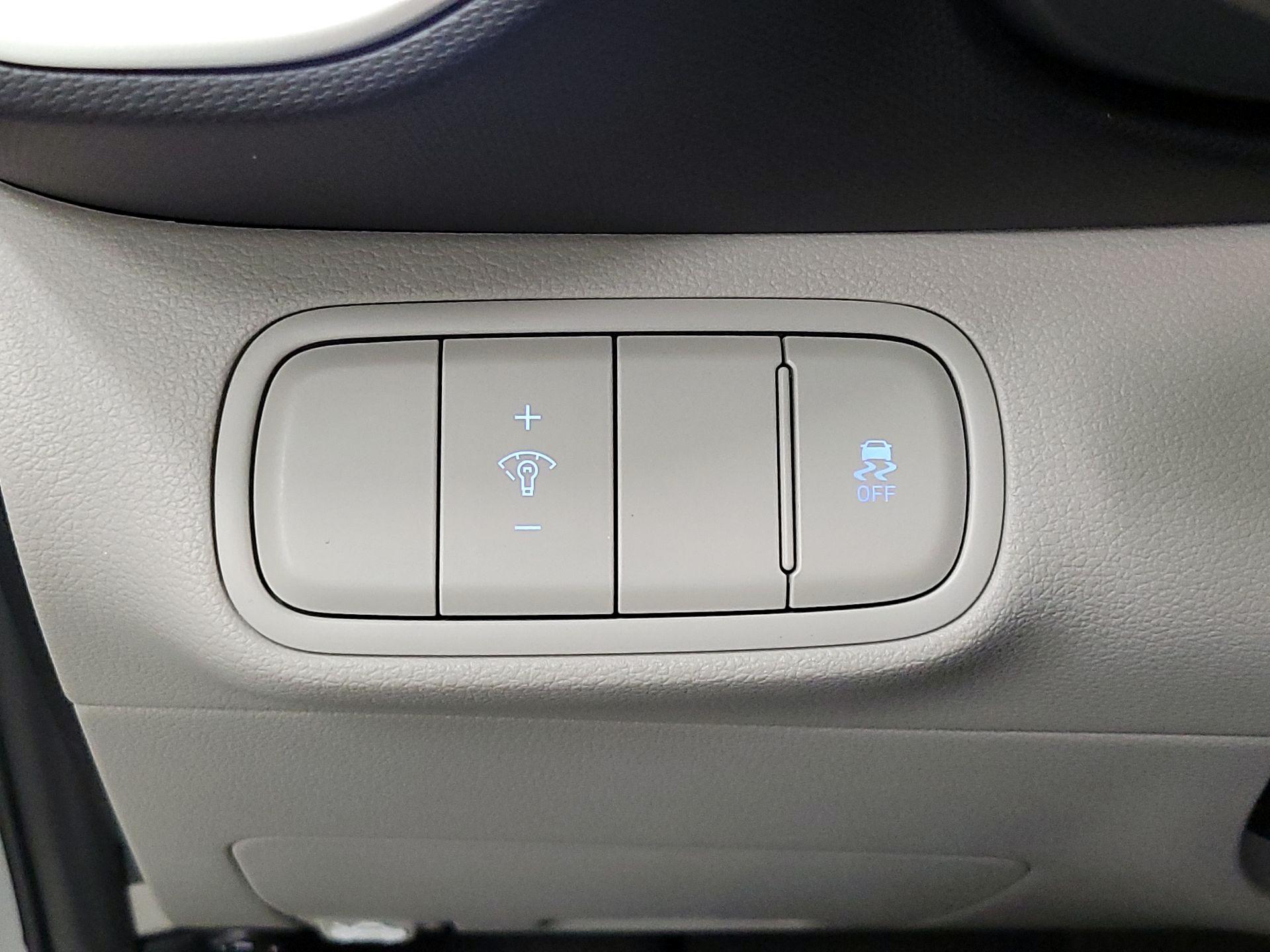 Thumbnail: 2025 Hyundai Venue - 13