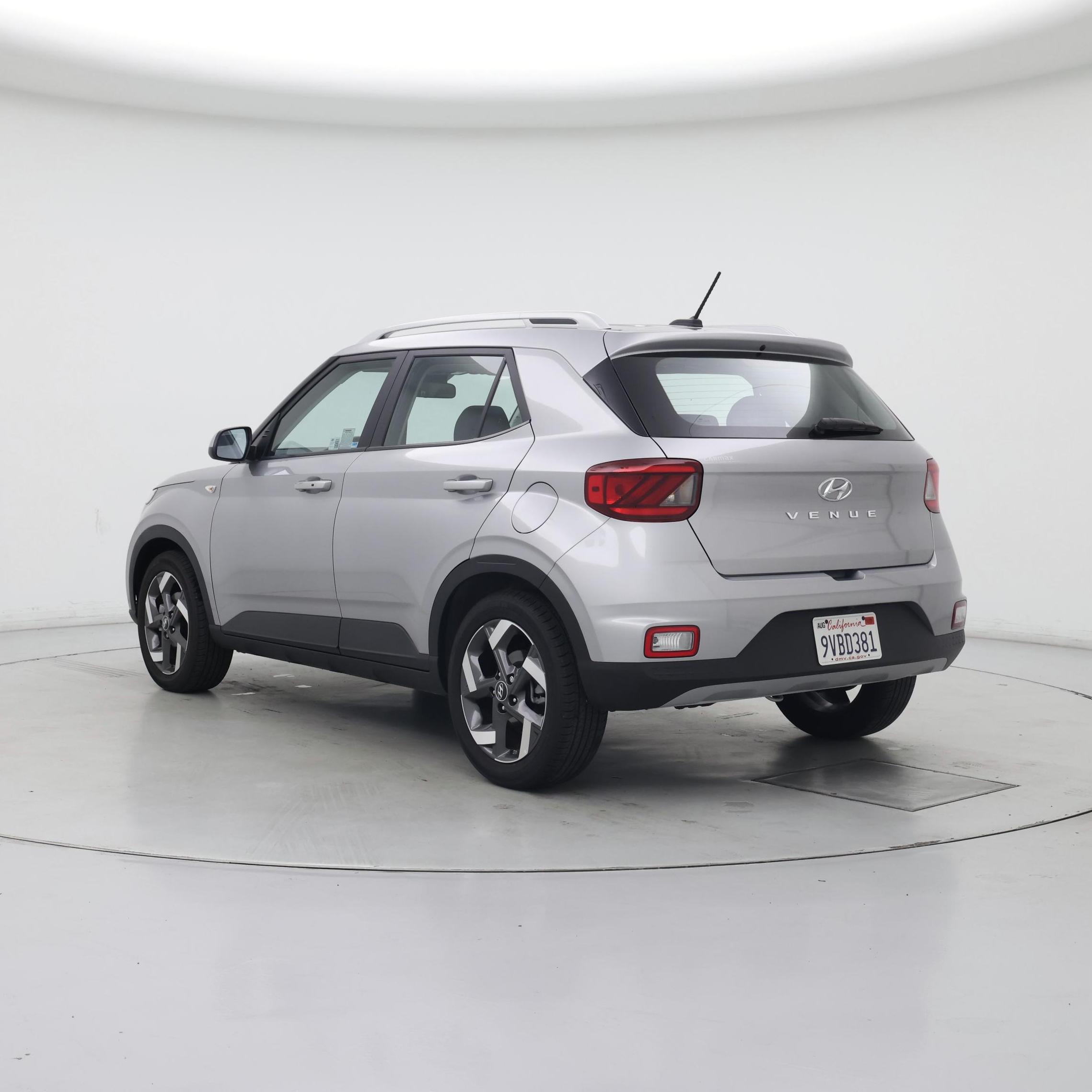 Thumbnail: 2025 Hyundai Venue - 2