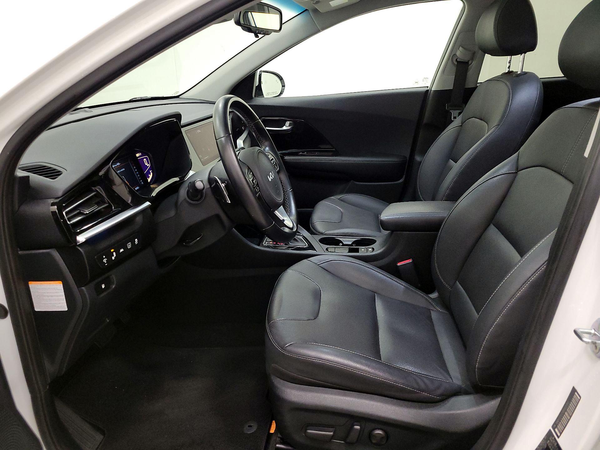 Thumbnail: 2022 Kia Niro - 11