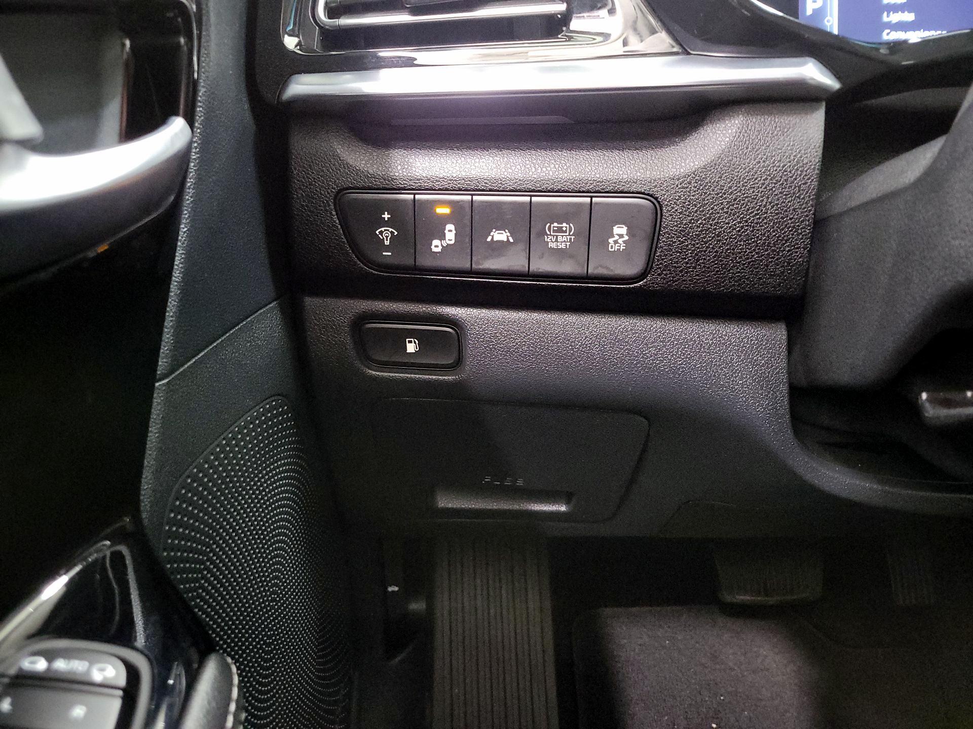 Thumbnail: 2022 Kia Niro - 13