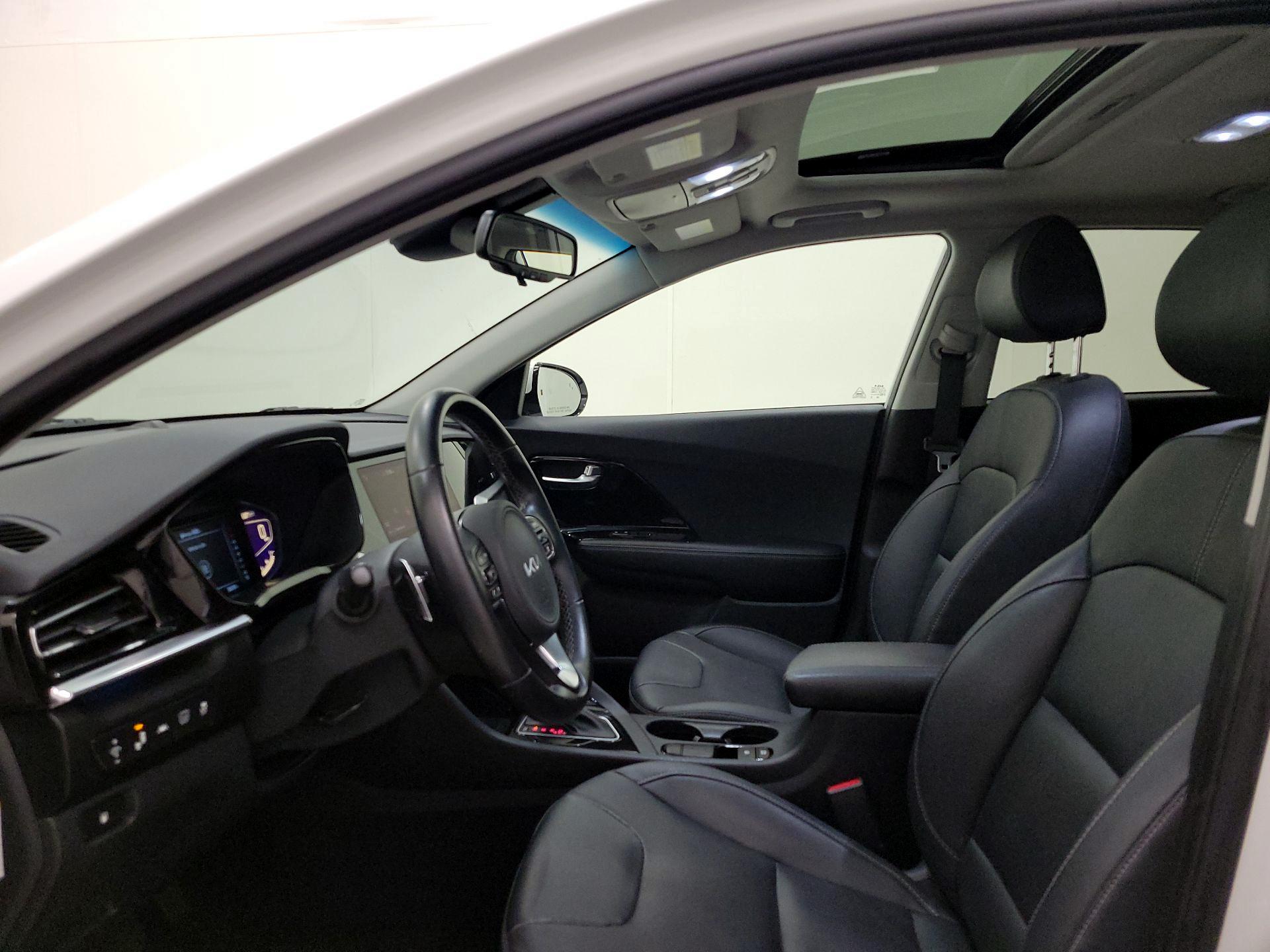 Thumbnail: 2022 Kia Niro - 20