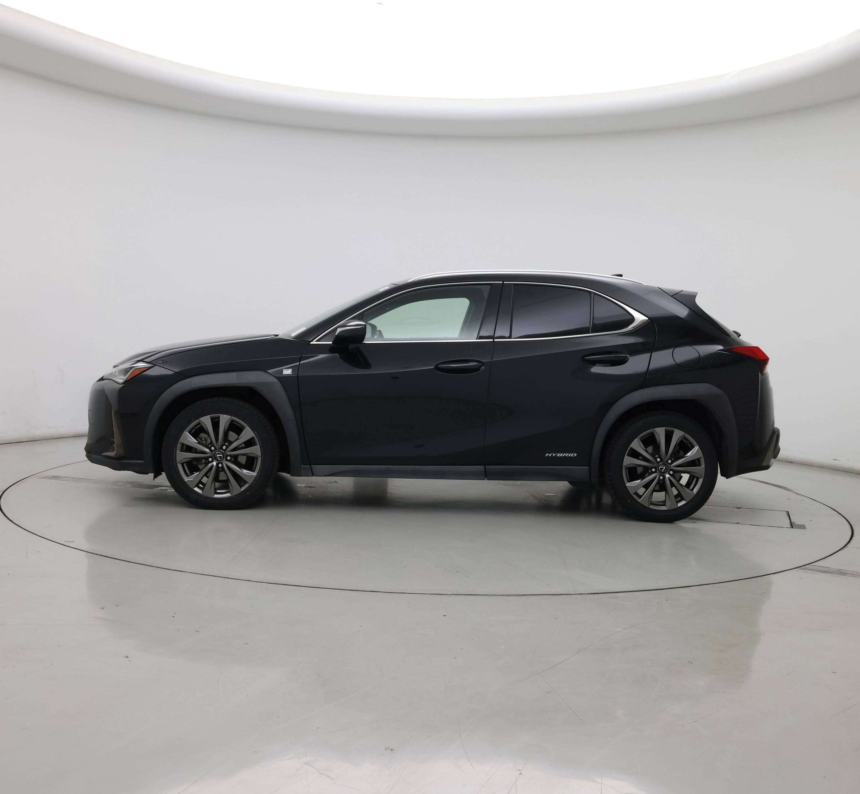 Thumbnail: 2019 Lexus UX - 3