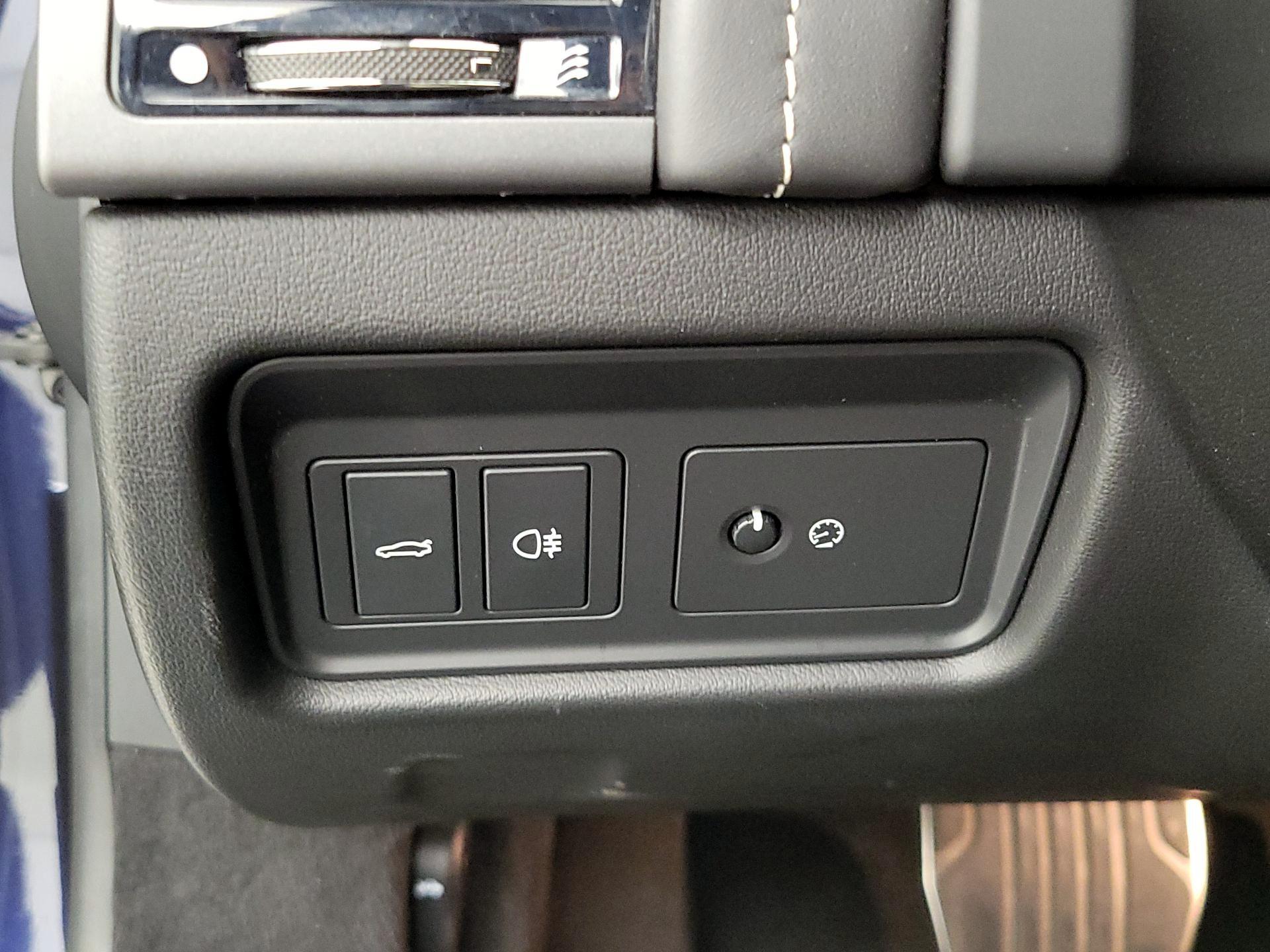 Thumbnail: 2017 Jaguar F-Type - 13