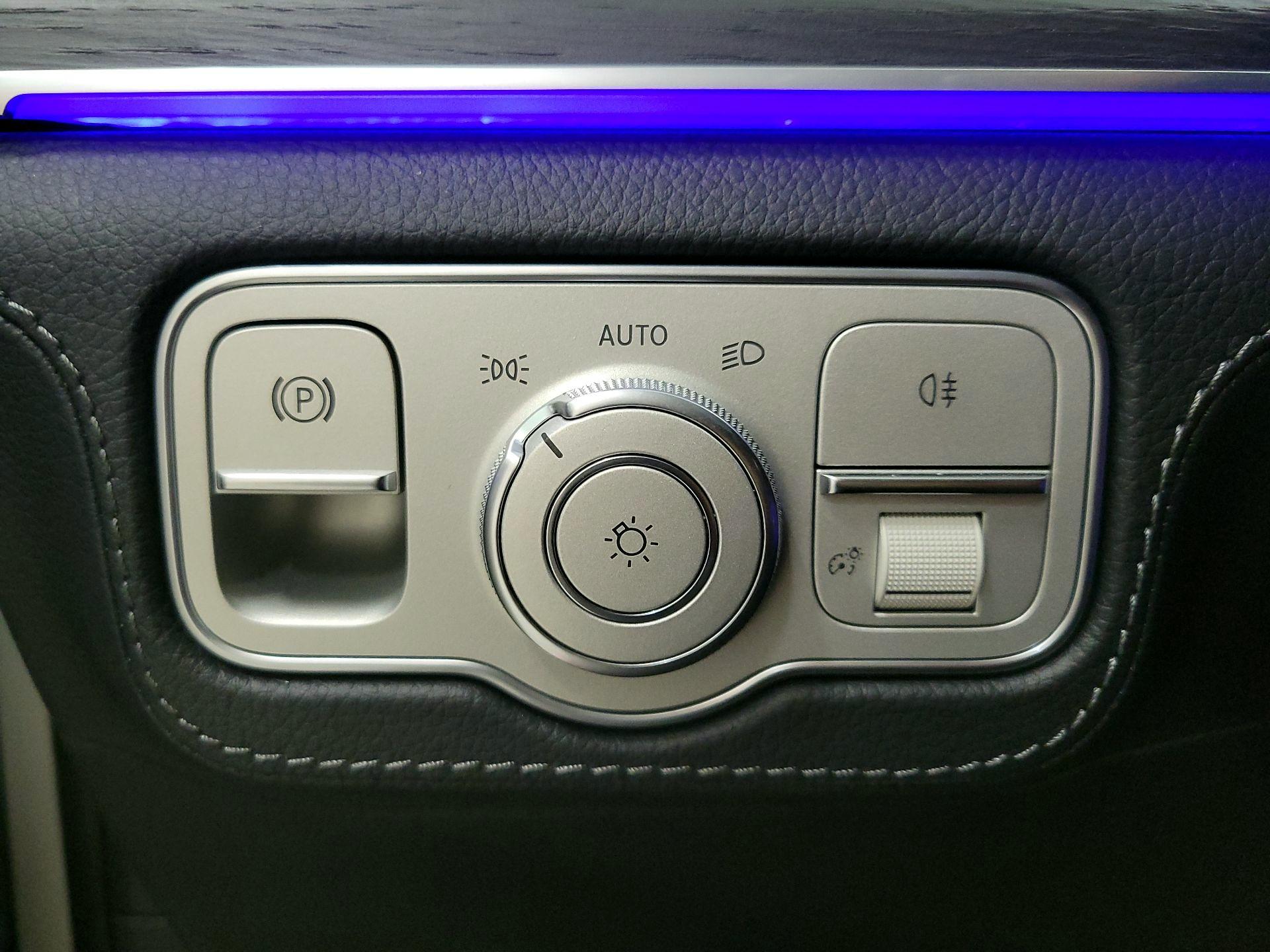 Thumbnail: 2025 Mercedes-Benz GLE - 13