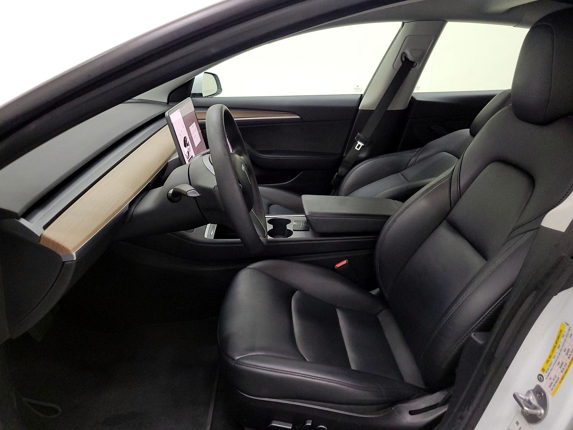 Thumbnail: 2022 Tesla Model 3 - 11