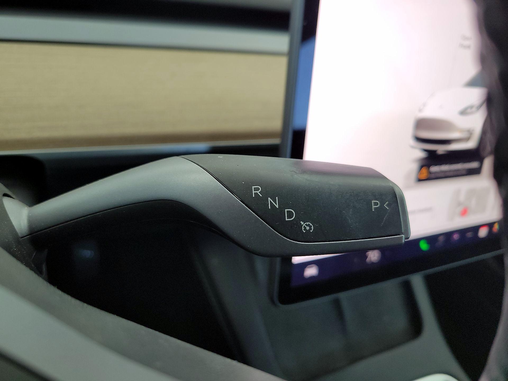 Thumbnail: 2022 Tesla Model 3 - 16