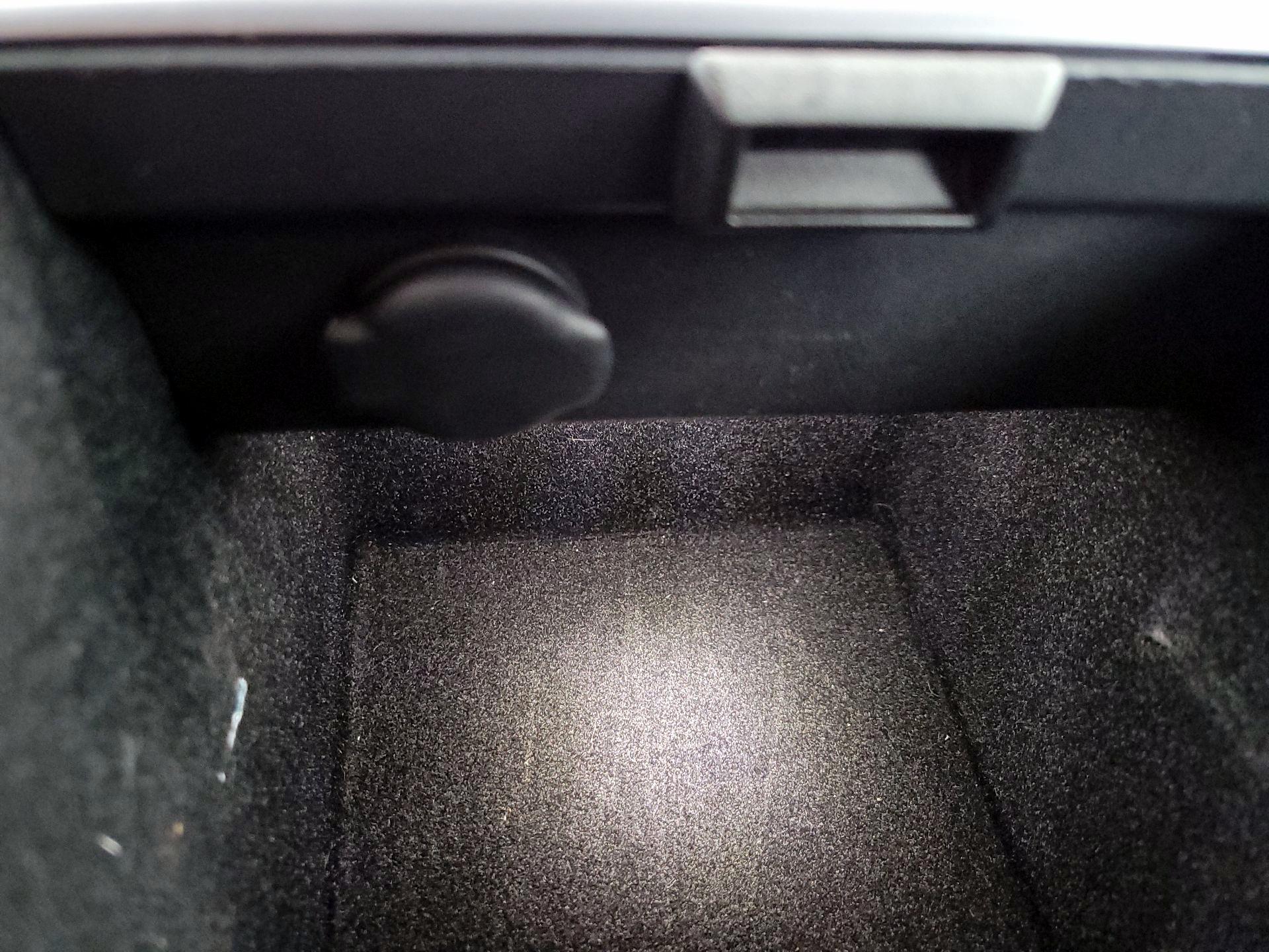 Thumbnail: 2022 Tesla Model 3 - 17