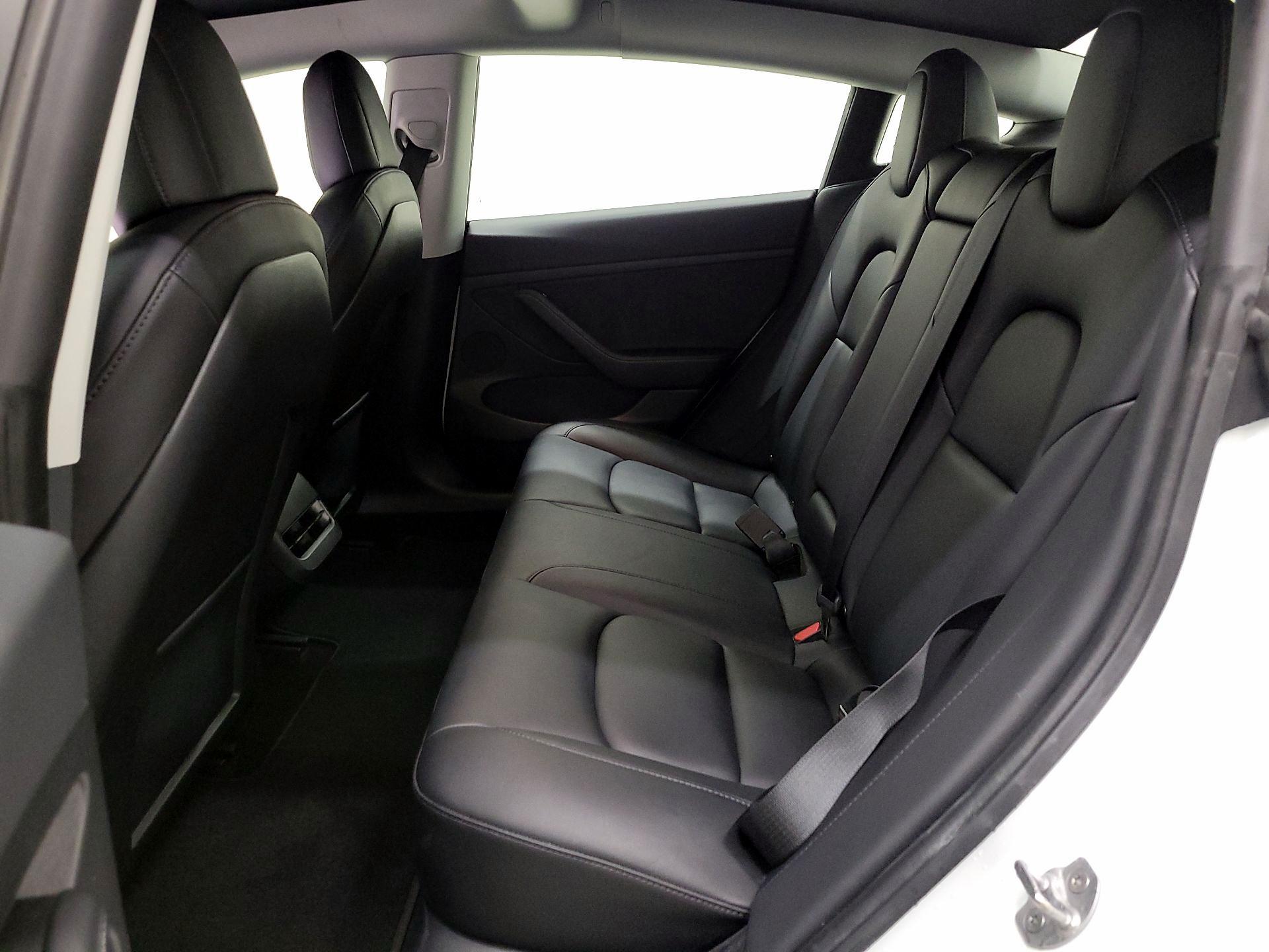 Thumbnail: 2022 Tesla Model 3 - 19