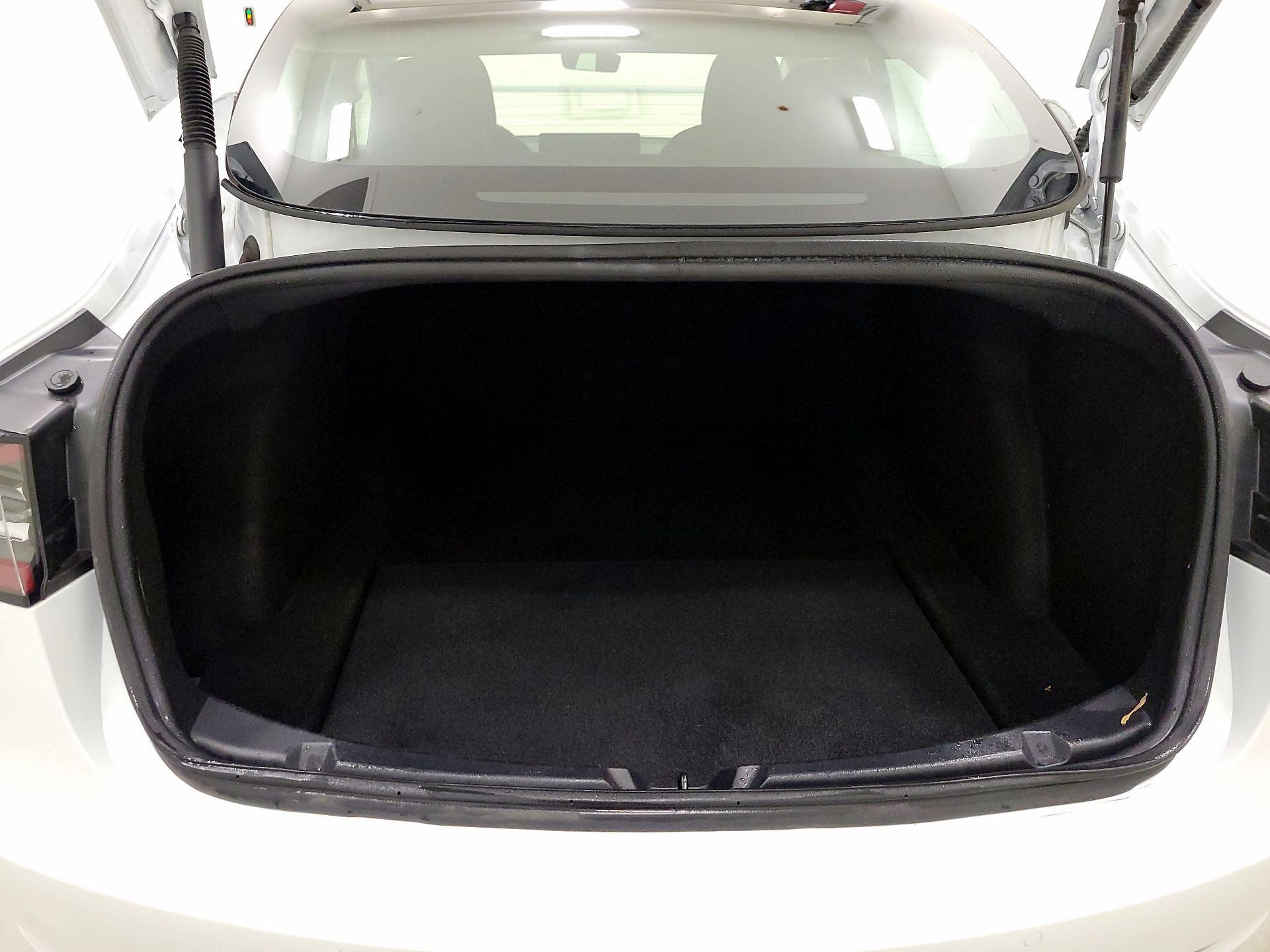 Thumbnail: 2022 Tesla Model 3 - 20