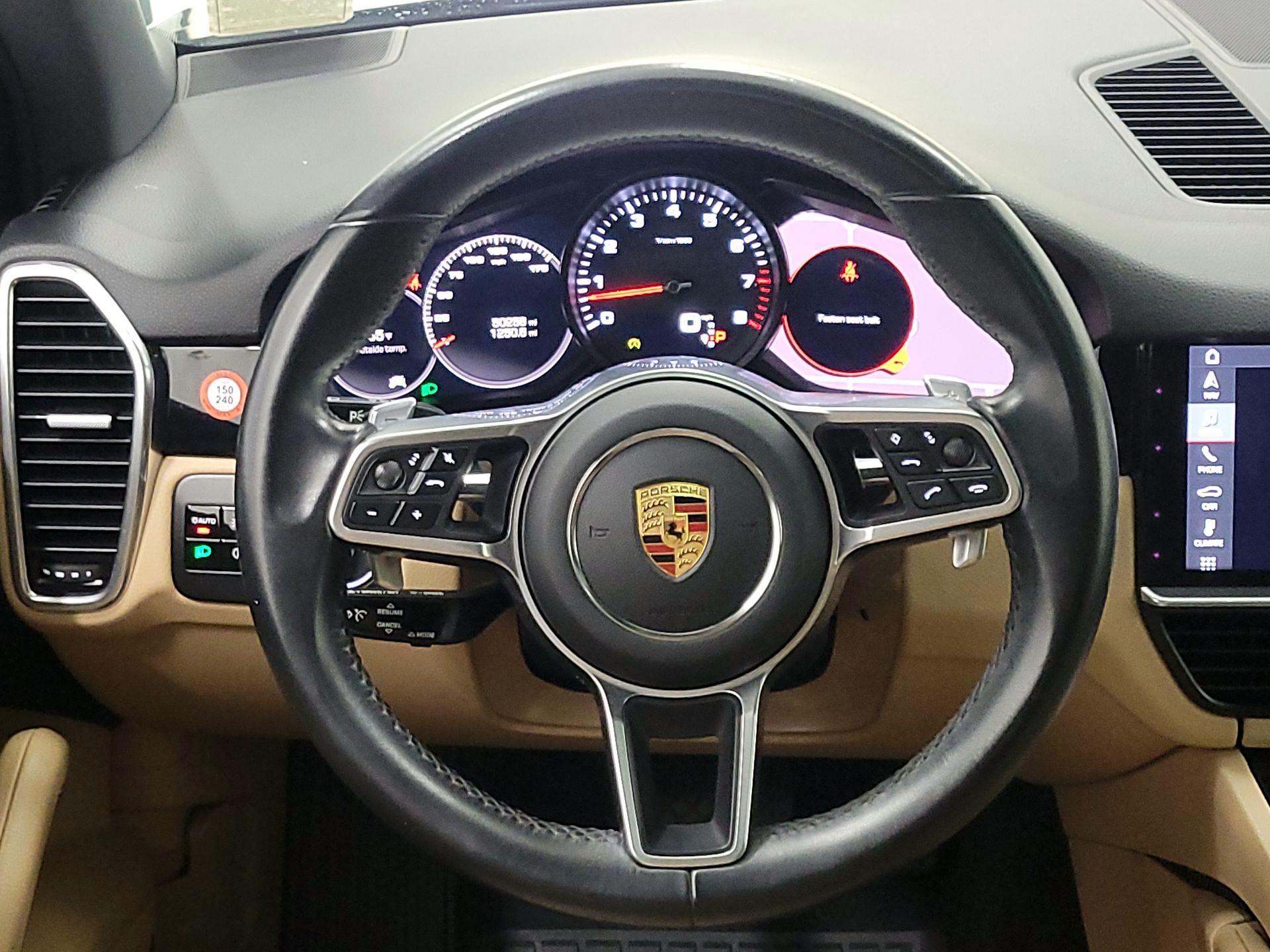 Thumbnail: 2020 Porsche Cayenne - 10