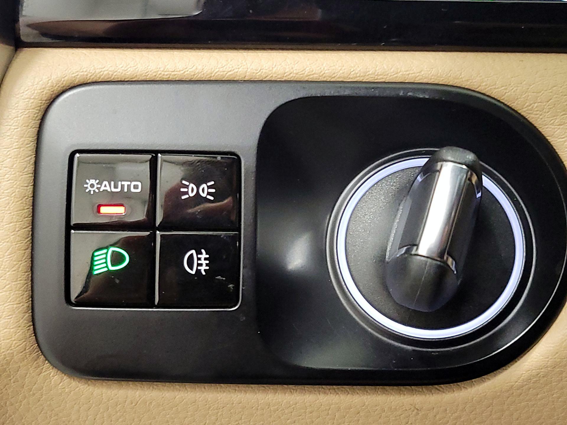 Thumbnail: 2020 Porsche Cayenne - 13