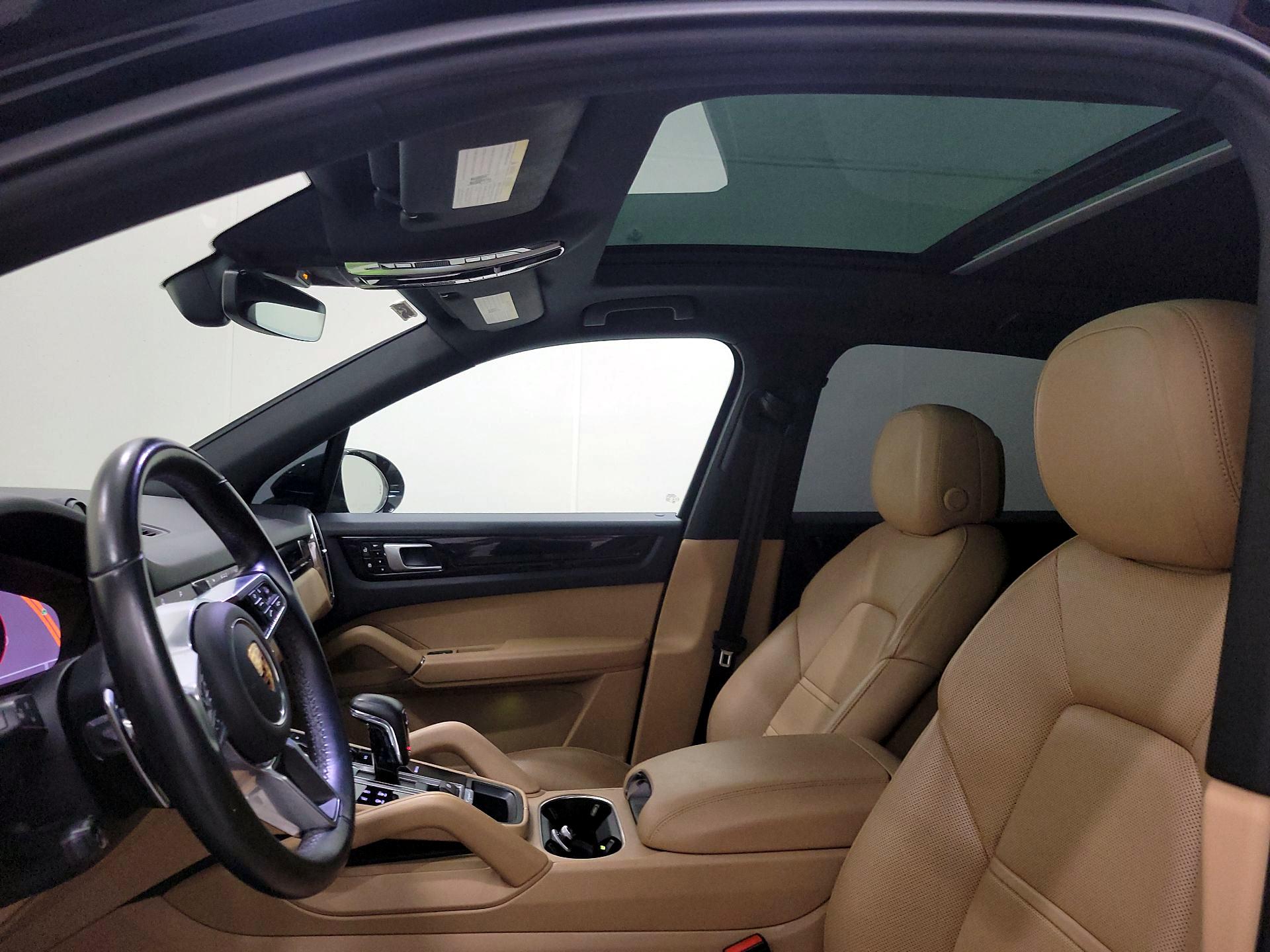 Thumbnail: 2020 Porsche Cayenne - 19