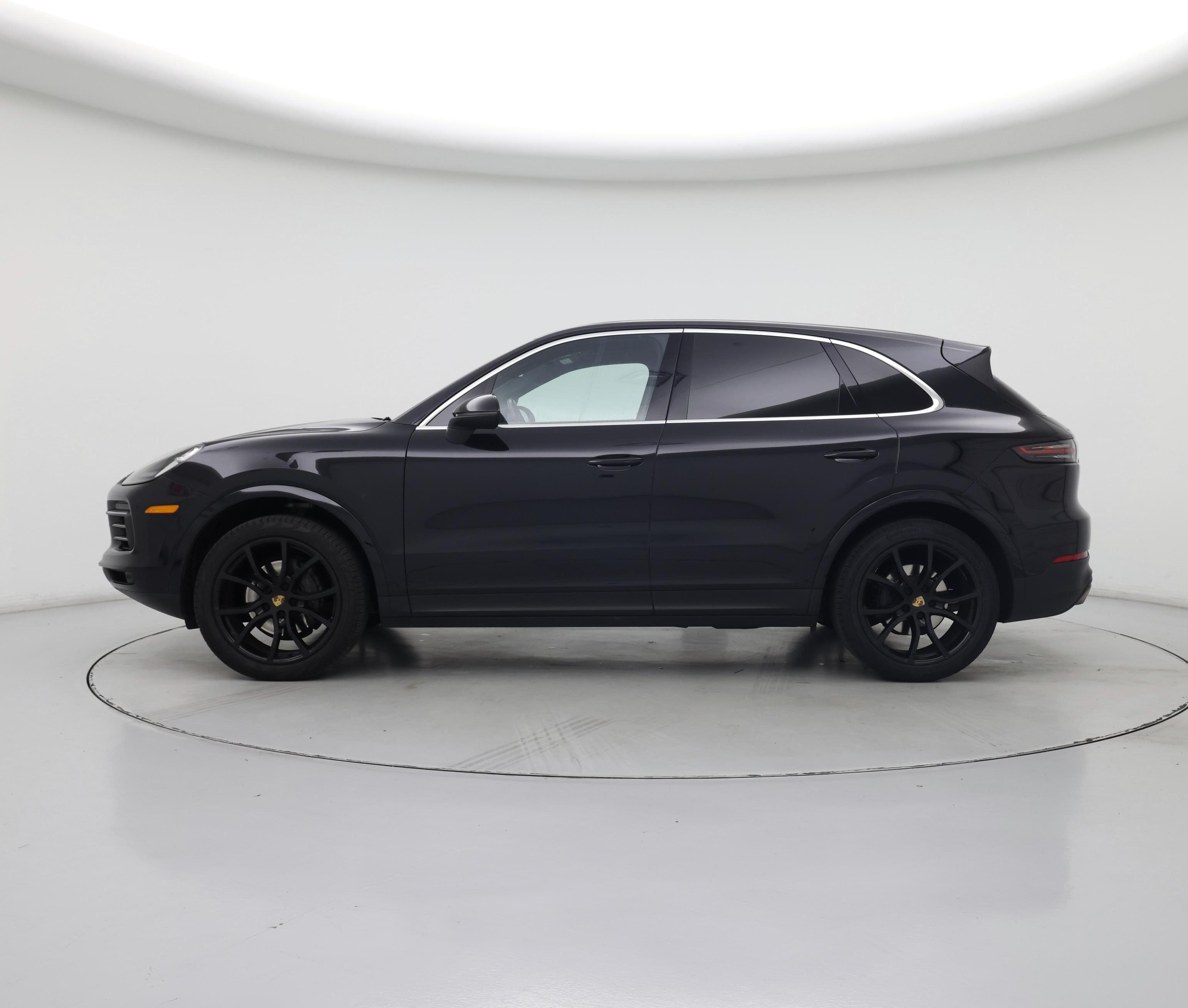 Thumbnail: 2020 Porsche Cayenne - 3