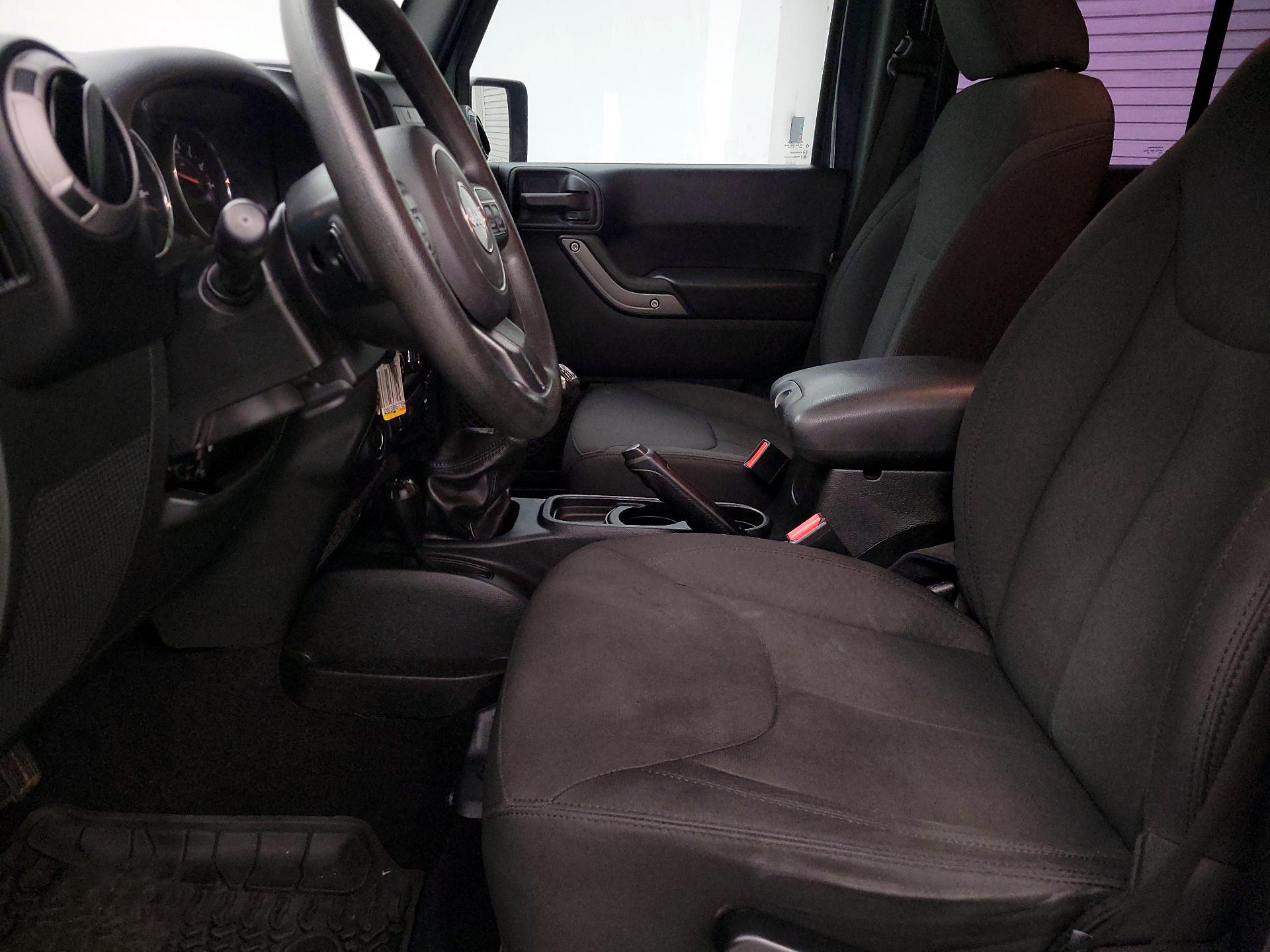 Thumbnail: 2017 Jeep Wrangler - 11