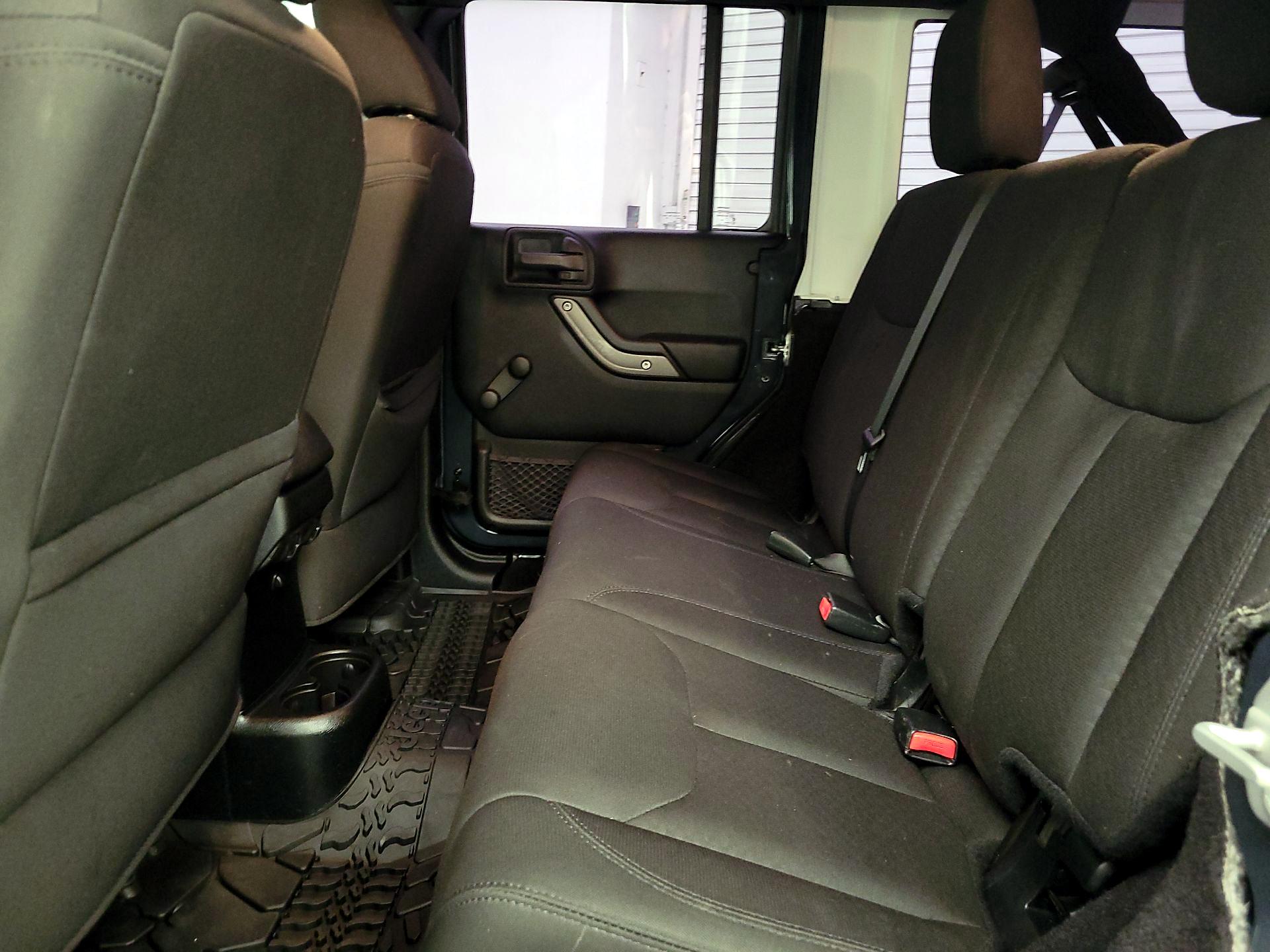 Thumbnail: 2017 Jeep Wrangler - 16