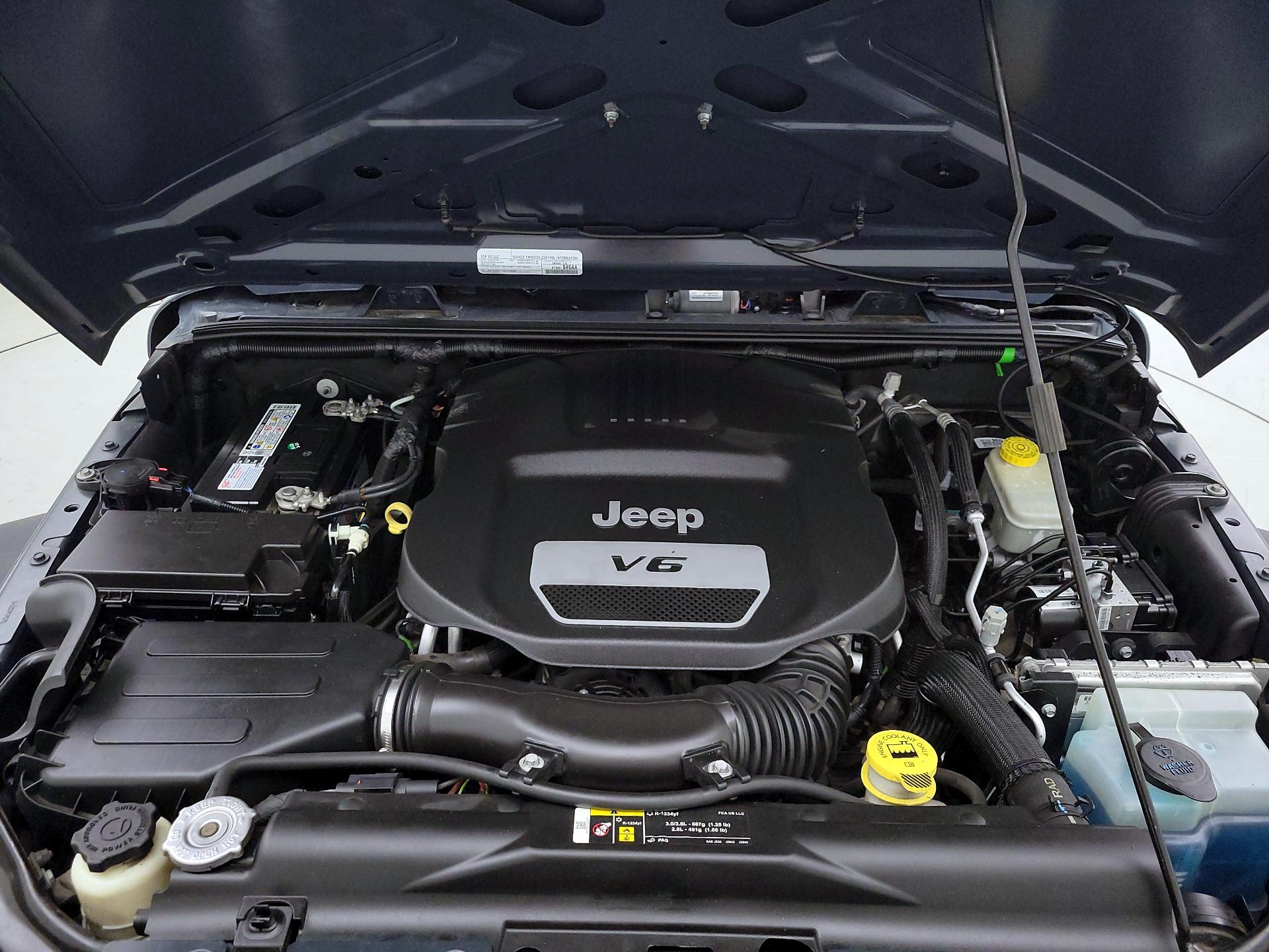 Thumbnail: 2017 Jeep Wrangler - 18